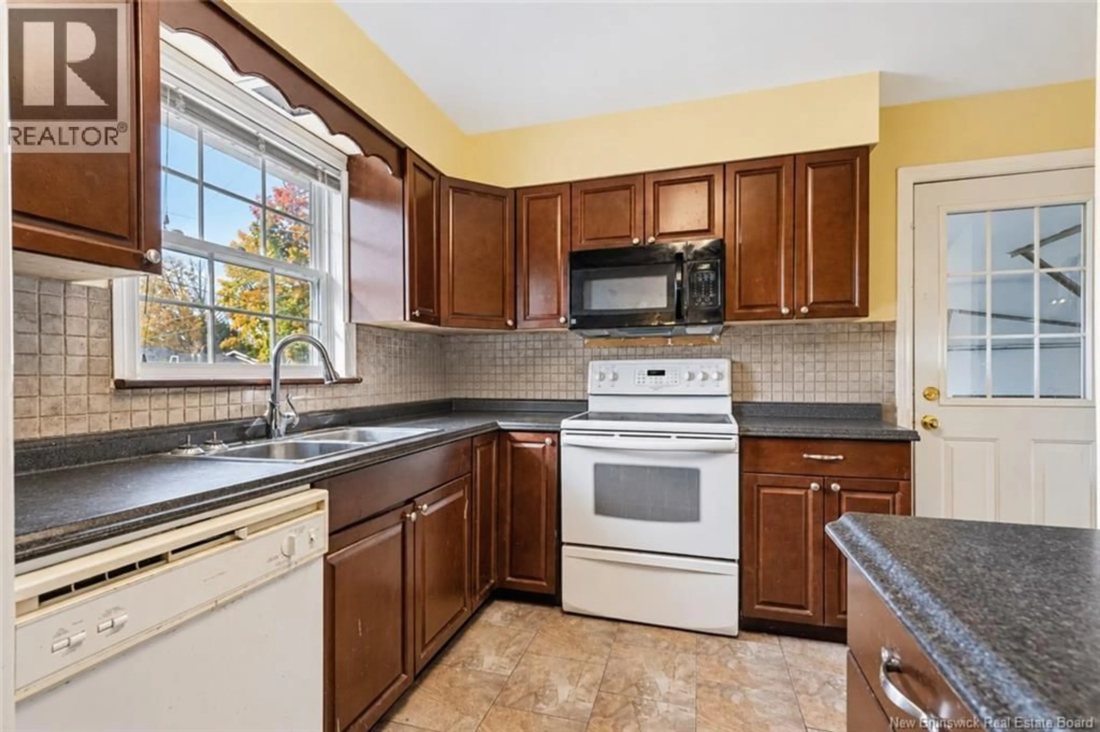 Standard kitchen, ceramic/tile floor for 79 WILCOX STREET, Nashwaaksis New Brunswick E3A5C8