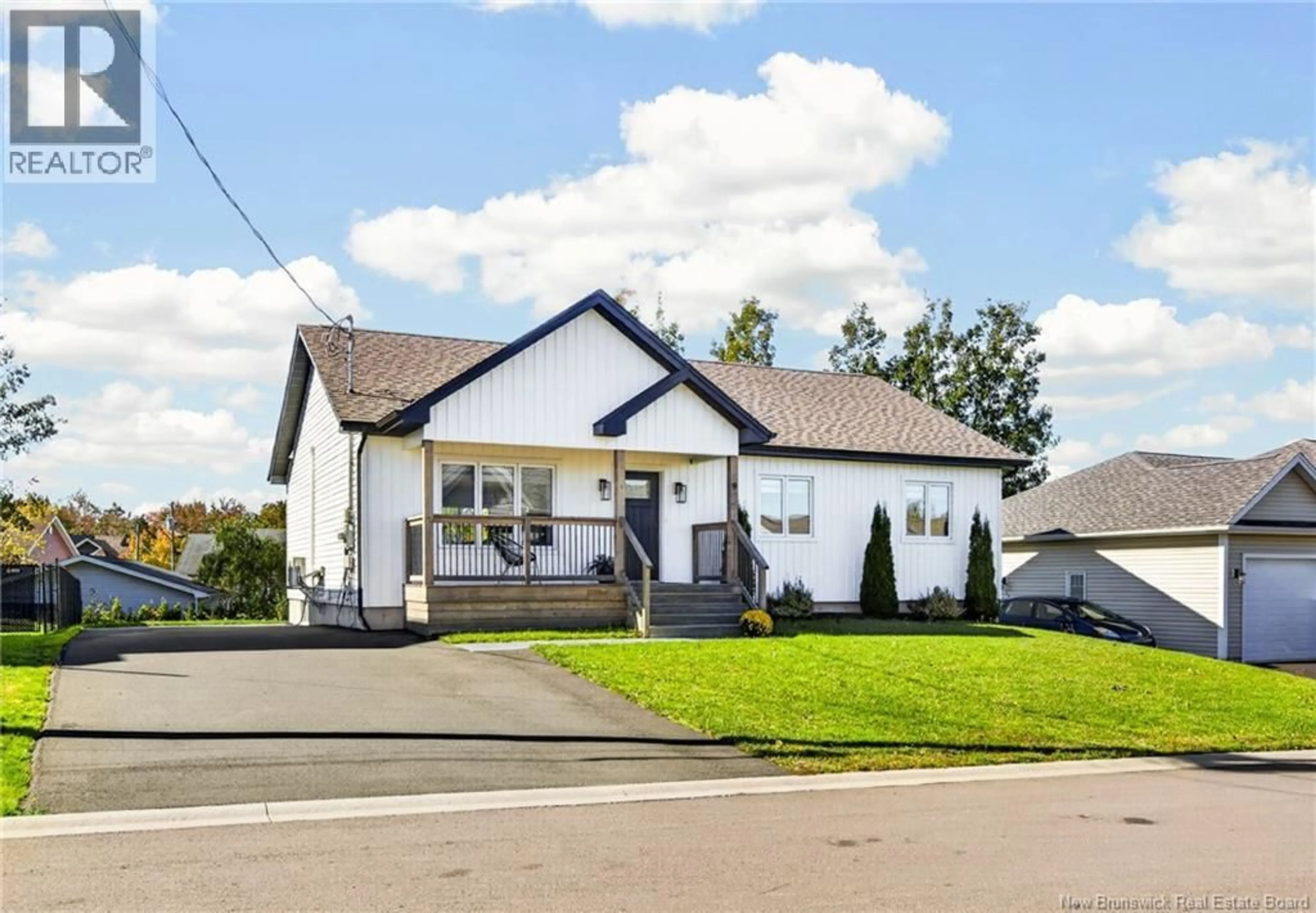 Home with vinyl exterior material, street for 9 MARC COURT, Shediac New Brunswick E4P0E9
