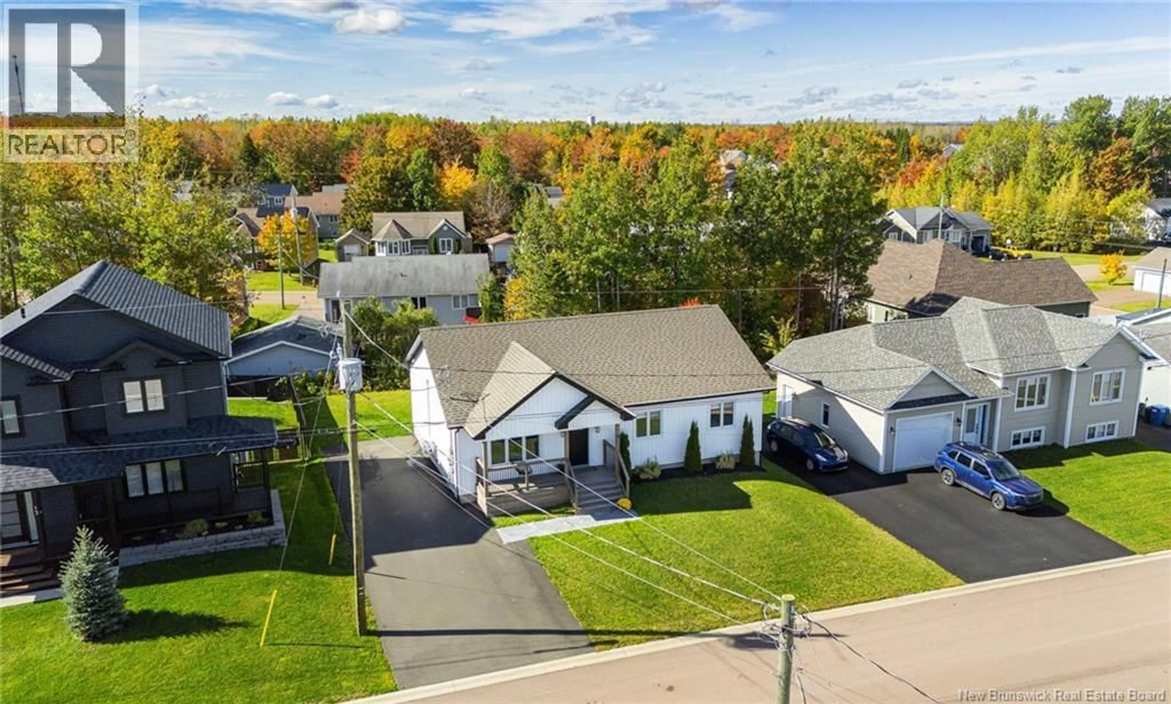 A pic from outside/outdoor area/front of a property/back of a property/a pic from drone, street for 9 MARC COURT, Shediac New Brunswick E4P0E9
