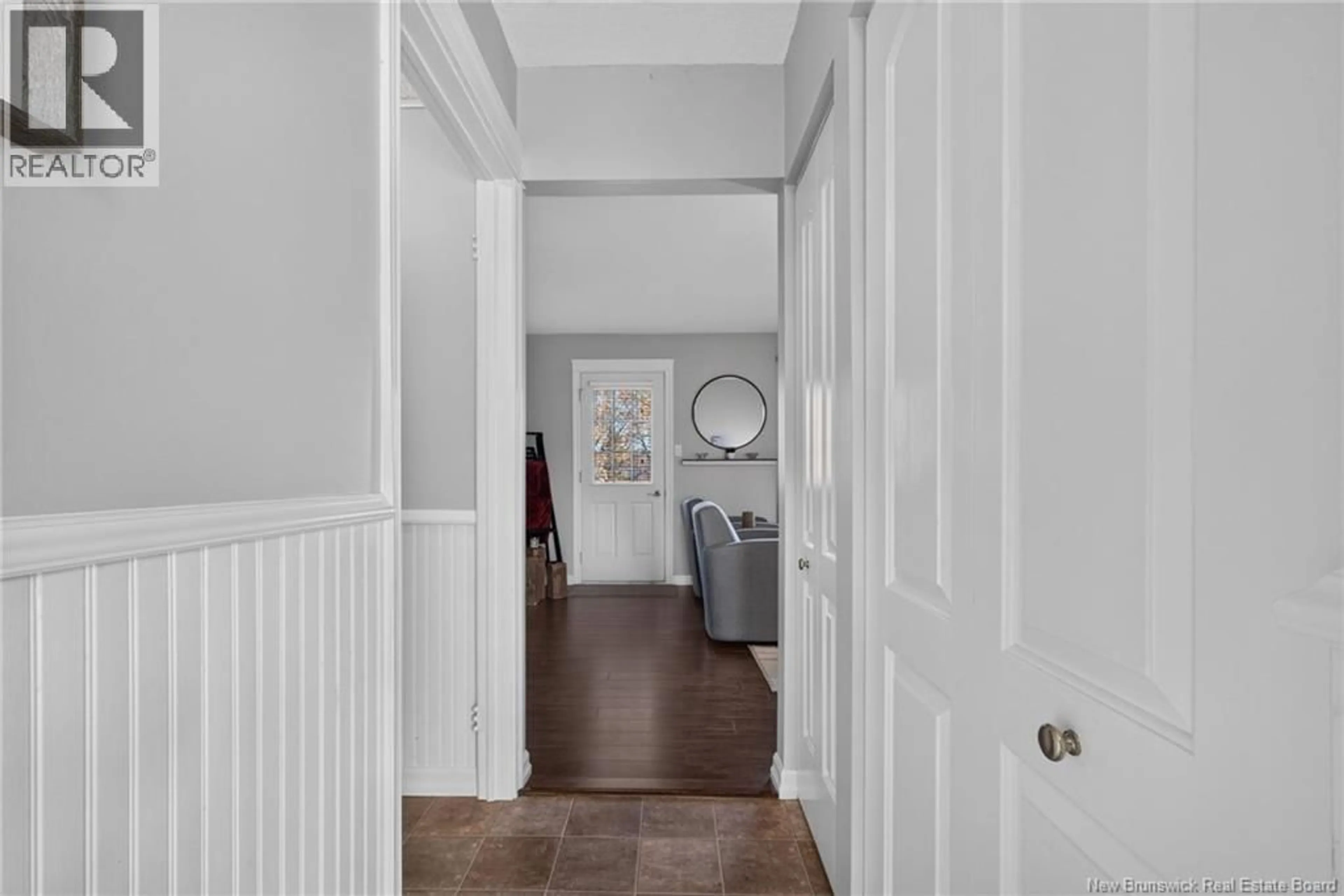 Indoor entryway for 20 WEST VALE PARK, Saint John New Brunswick E2M5B4