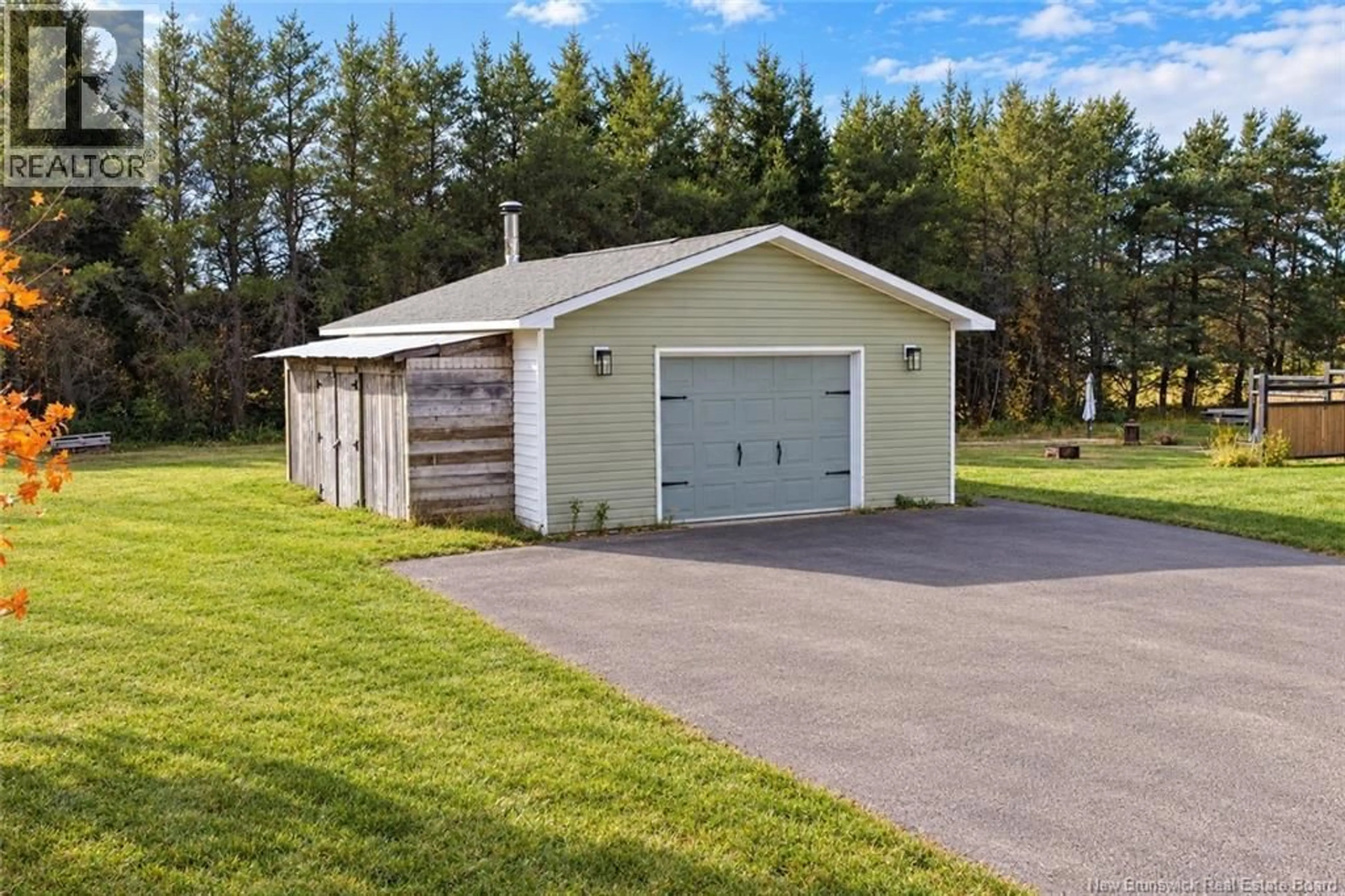 Indoor garage for 37 PAUL STREET, Grand-Barachois New Brunswick E4P7Y4
