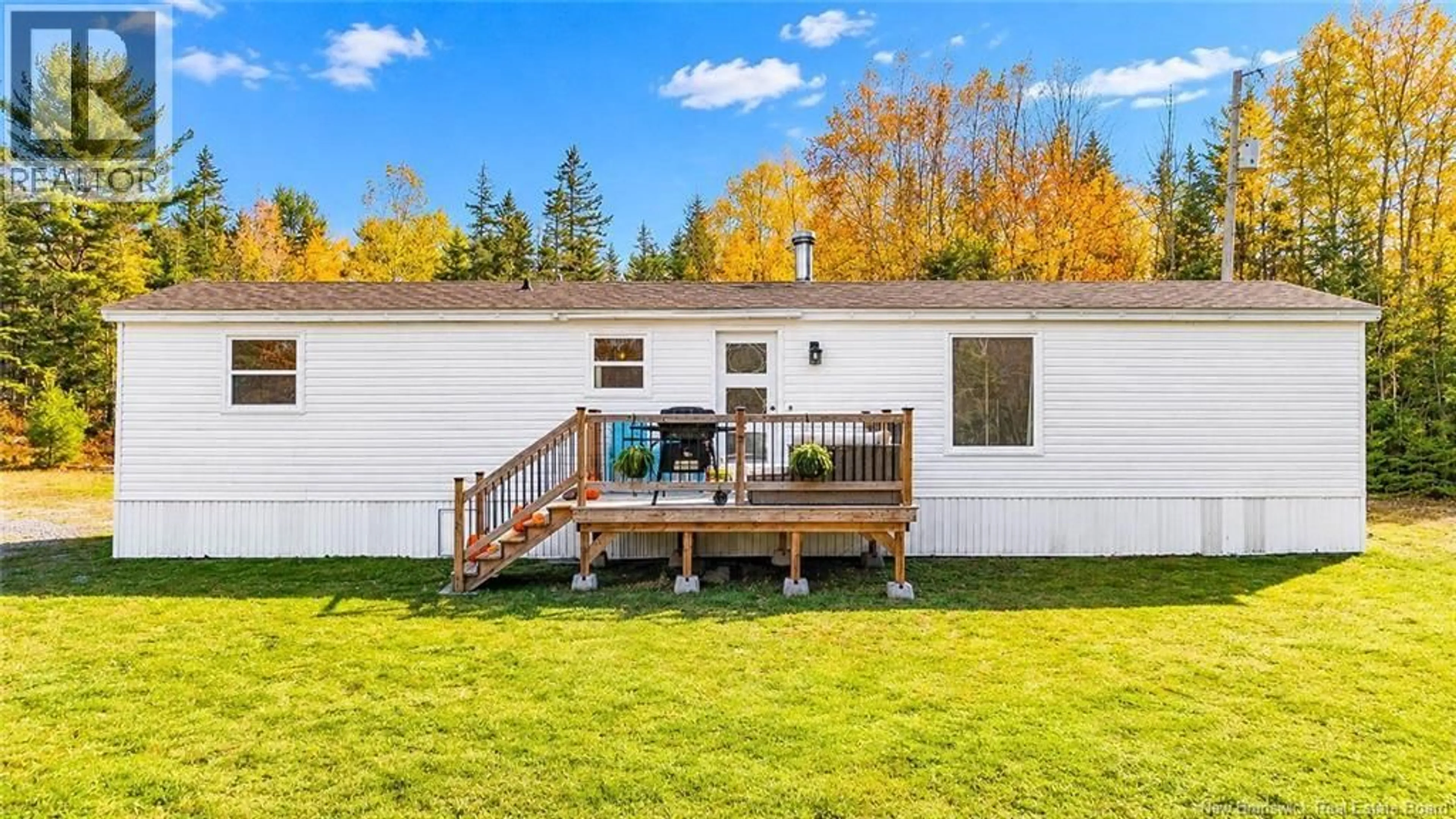 Home with vinyl exterior material, water/lake/river/ocean view for 364 BOARD ROAD, Oak Bay New Brunswick E3L4K8