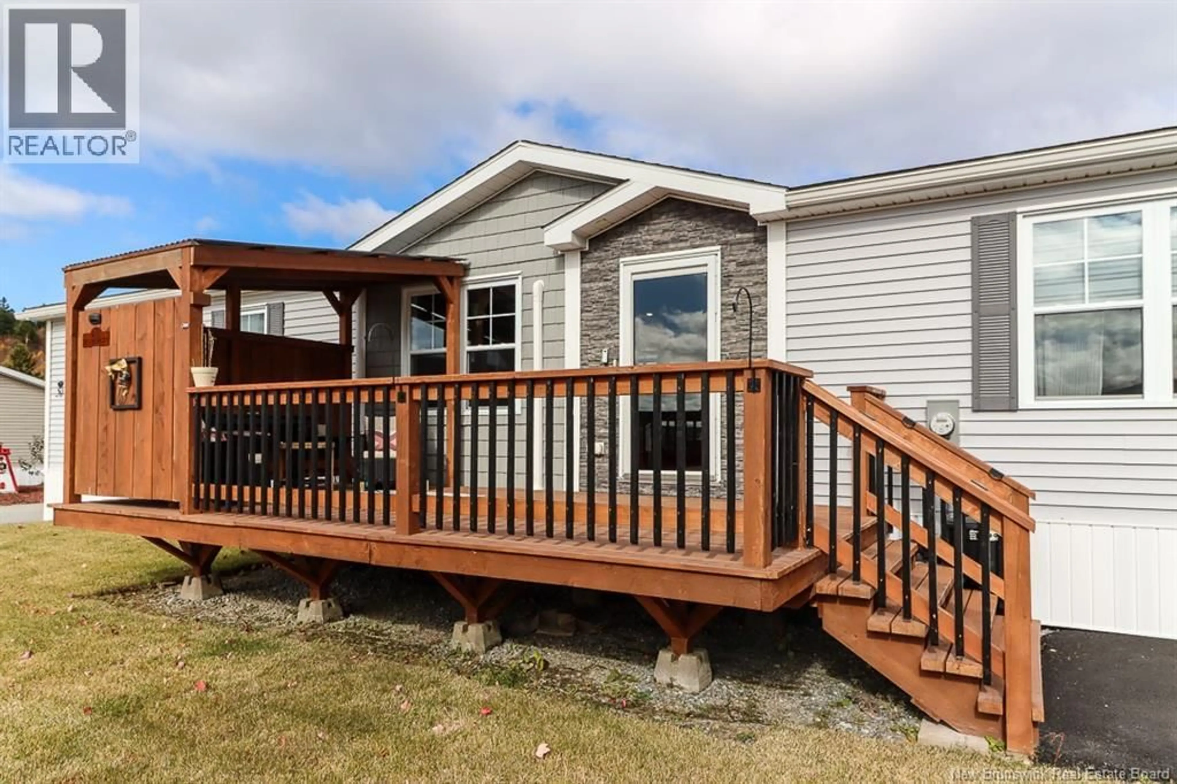 Home with vinyl exterior material, water/lake/river/ocean view for 50 REX HURLEY BOULEVARD, Saint John New Brunswick E2H0B6