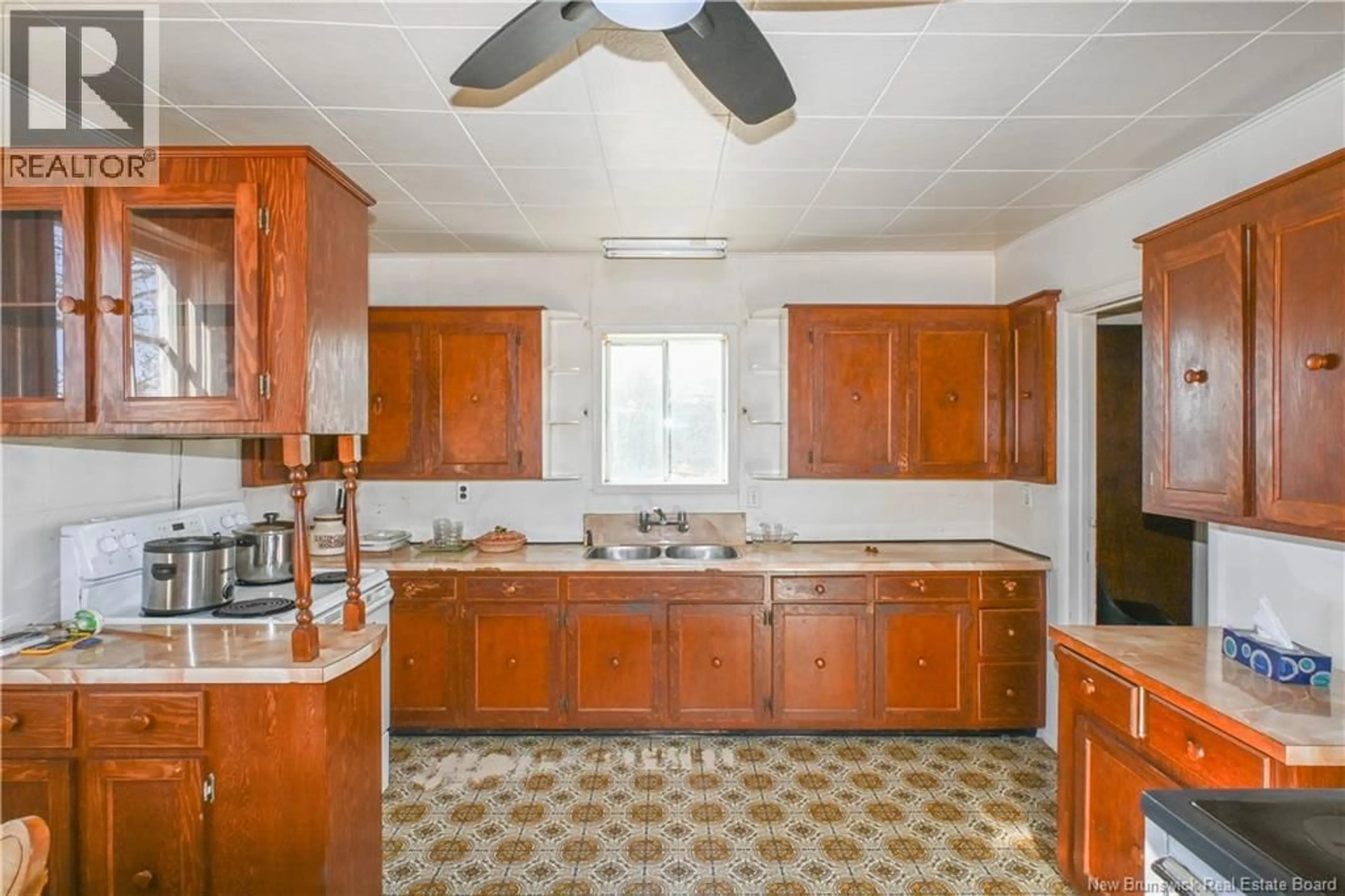Standard kitchen, ceramic/tile floor for 335 ACADIE STREET, Grande-Anse New Brunswick E8N1A4