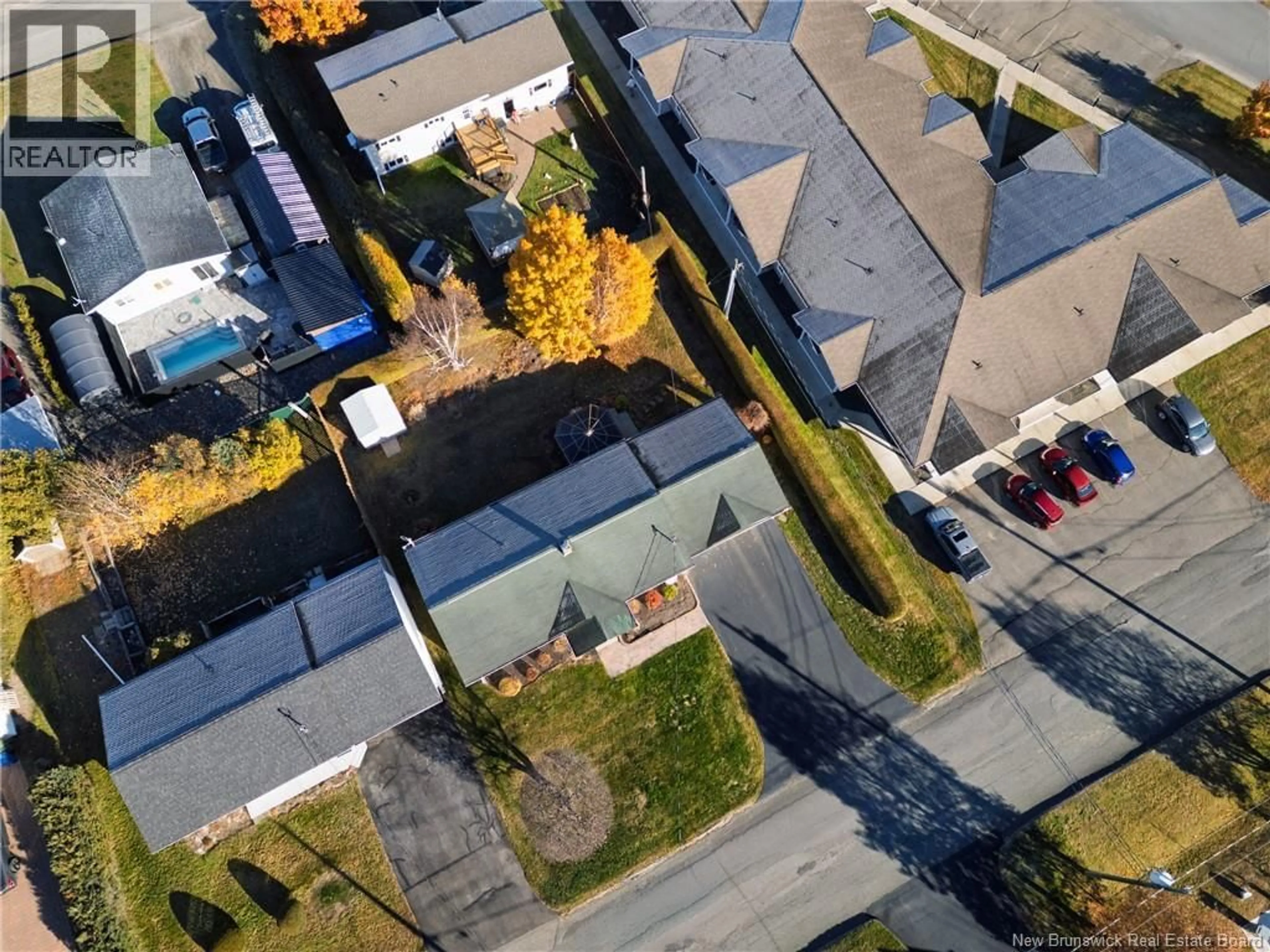 A pic from outside/outdoor area/front of a property/back of a property/a pic from drone, street for 556 FIRST AVE, Grand Falls New Brunswick E3Z1B3