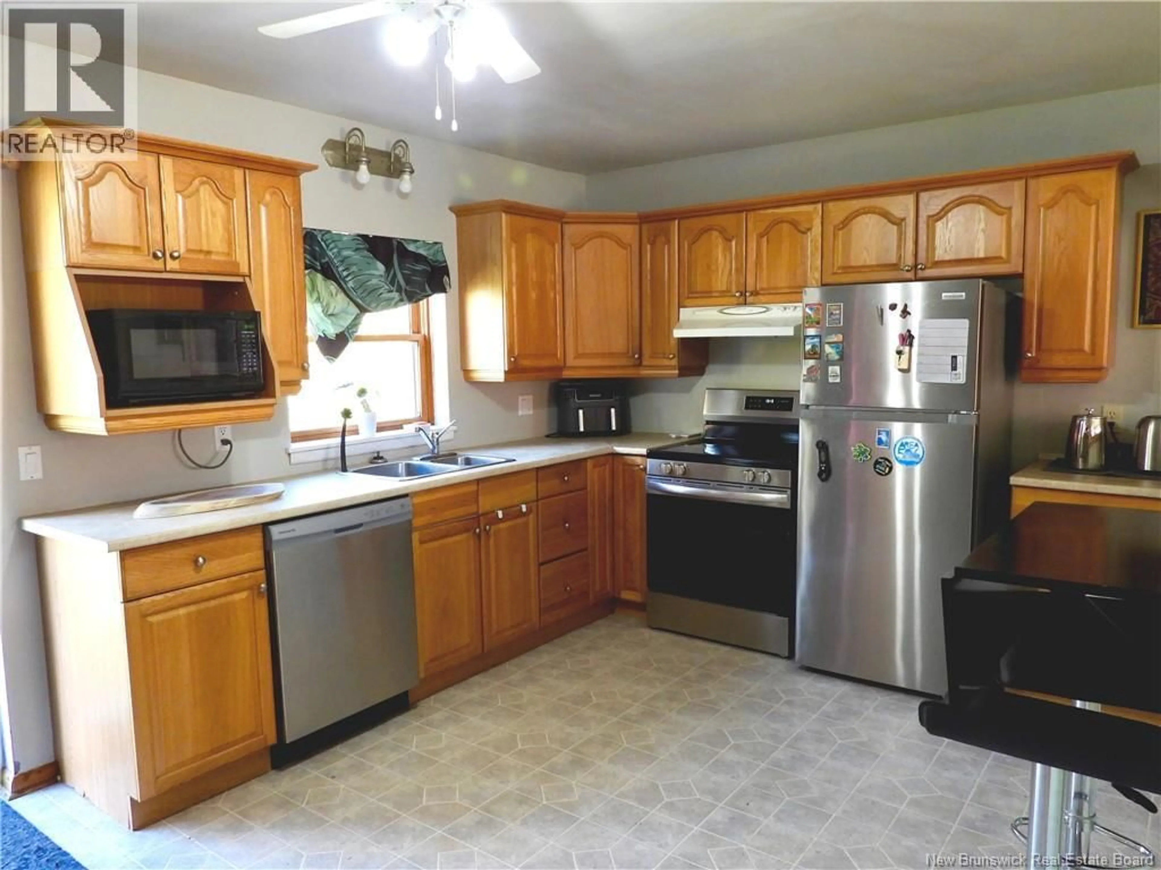 Standard kitchen, unknown for 9 - 90 TRITES ROAD, Riverview New Brunswick E1B2V7