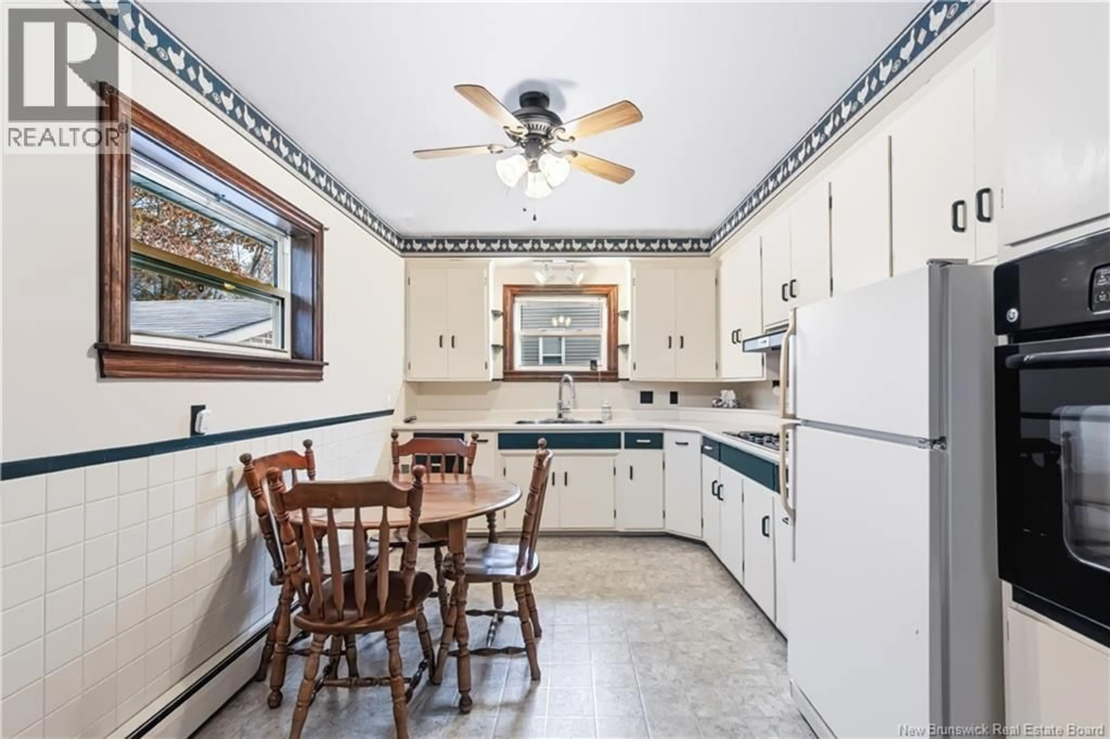 Standard kitchen, ceramic/tile floor for 307 DAYTON COURT, Fredericton New Brunswick E3A3G3
