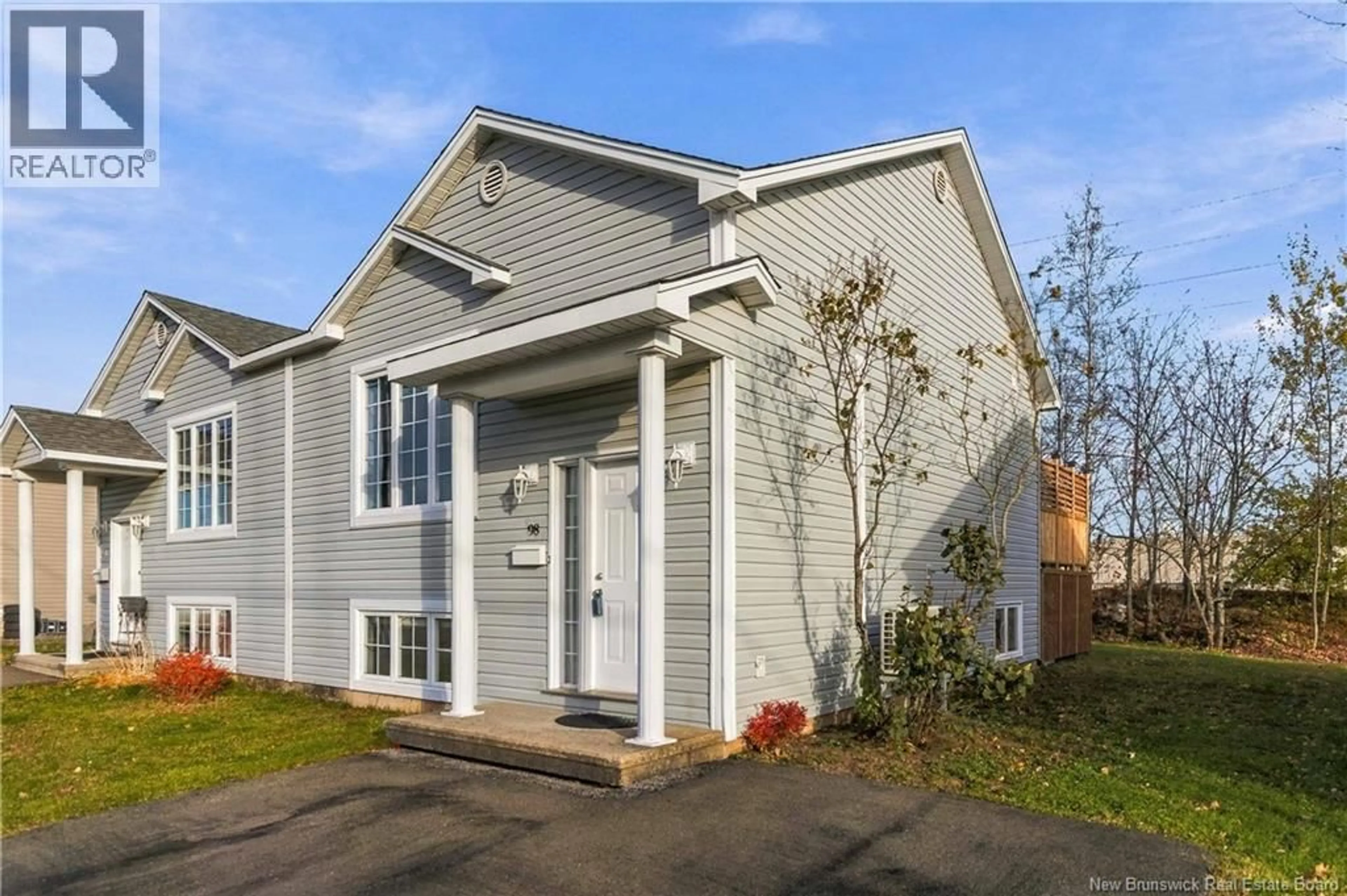 Home with vinyl exterior material, street for 98 MOUNT PLEASANT, Moncton New Brunswick E1G5J2