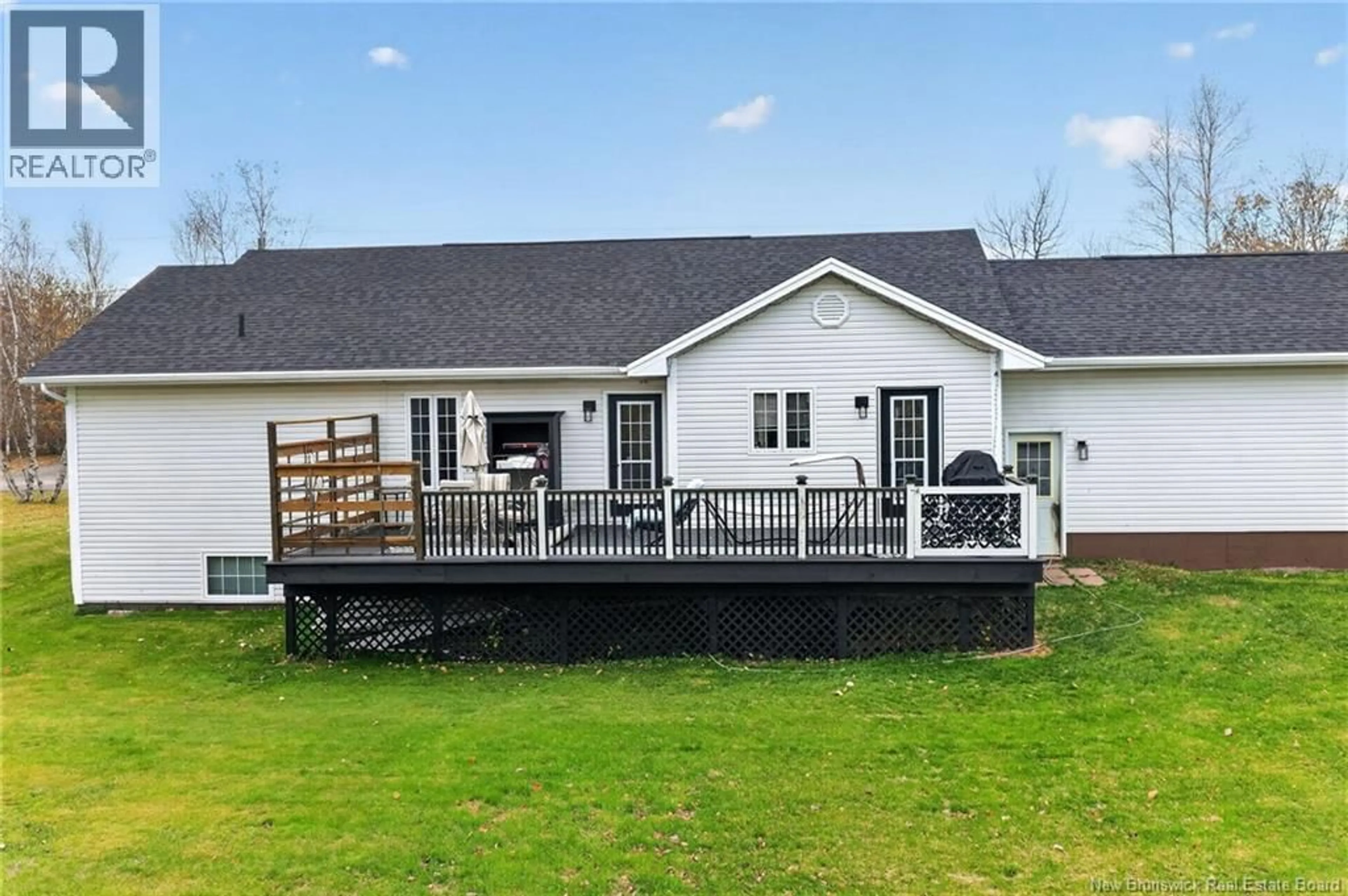 Home with vinyl exterior material, water/lake/river/ocean view for 91 LEGER STREET, Saint-Antoine New Brunswick E4V1J6