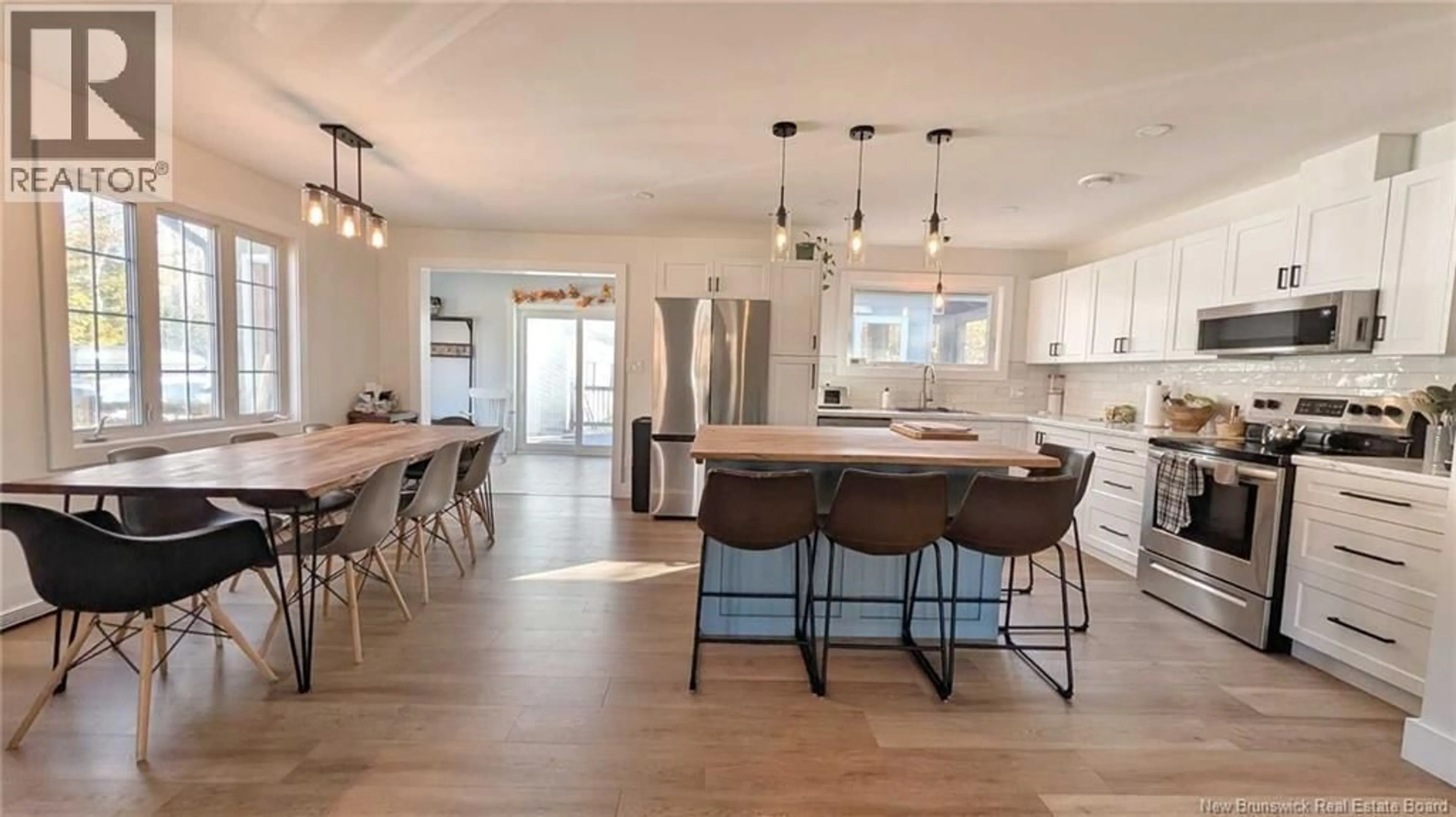 Open concept kitchen, unknown for 258 RUE DES BOIS FRANCS, Saint-Léolin New Brunswick E8N2R1