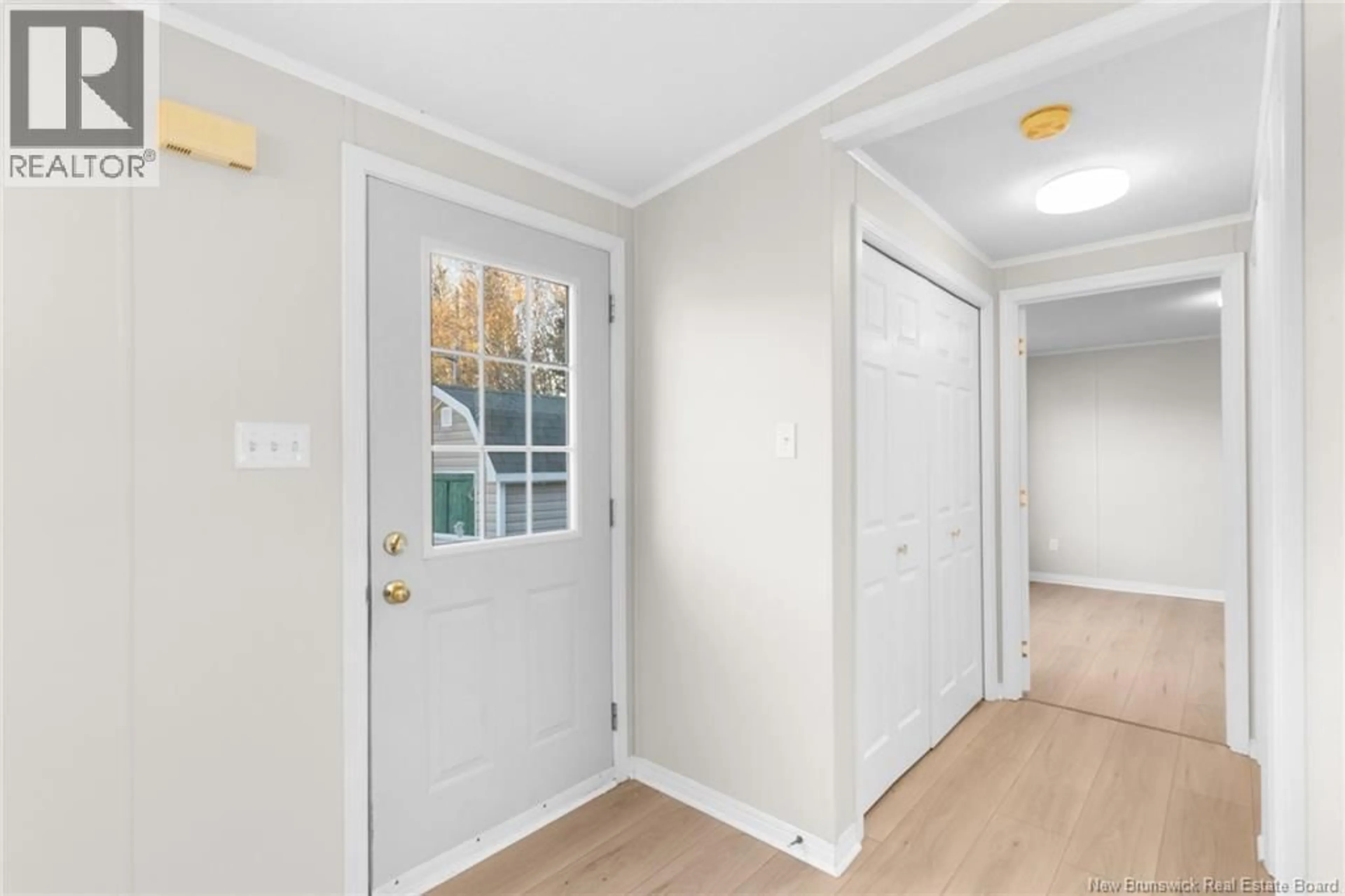 Indoor entryway for 54 GLENMAR DRIVE, Nashwaaksis New Brunswick E3G0H9