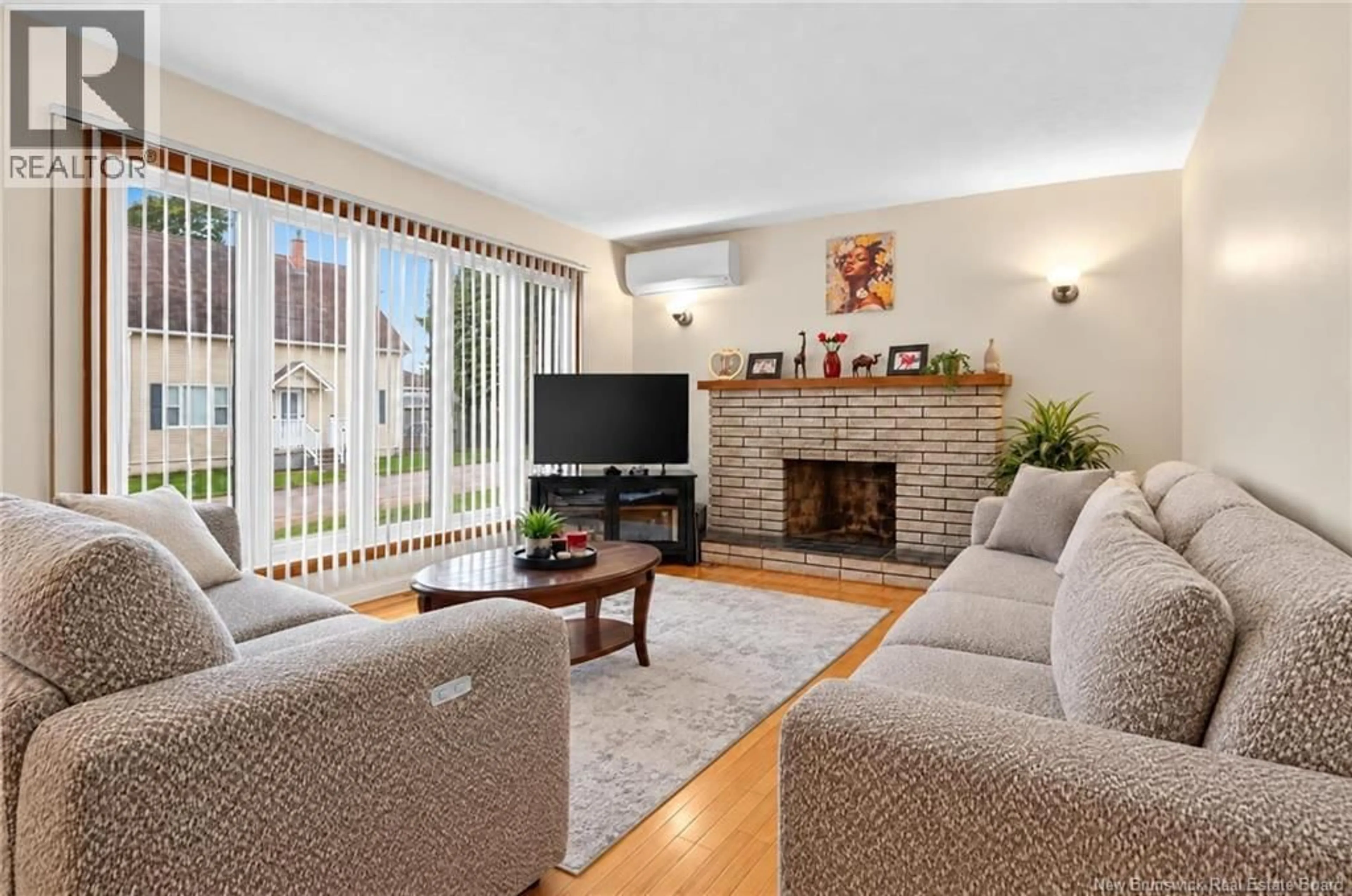 Living room with furniture, unknown for 172 JACQUES, Memramcook New Brunswick E4K2H8