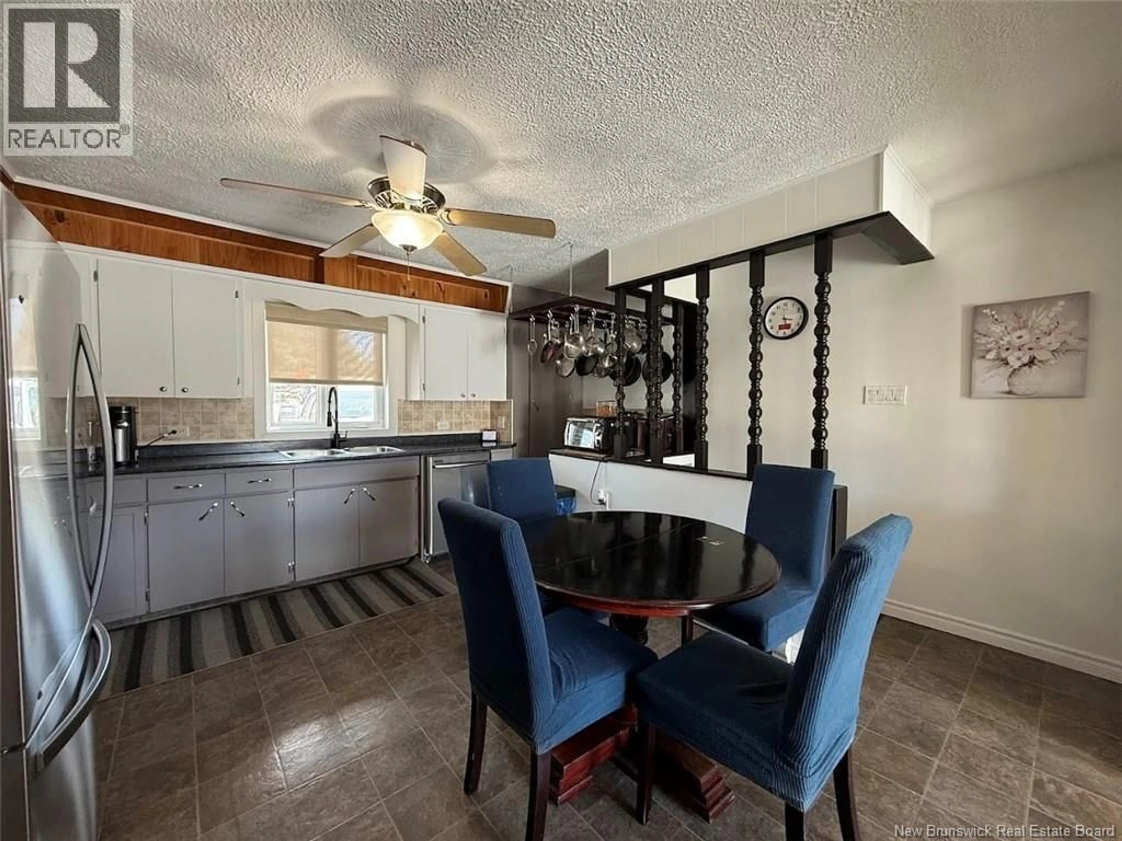 Dining room, ceramic/tile floor for 832 VICTORIA STREET, Edmundston New Brunswick E3V3T1
