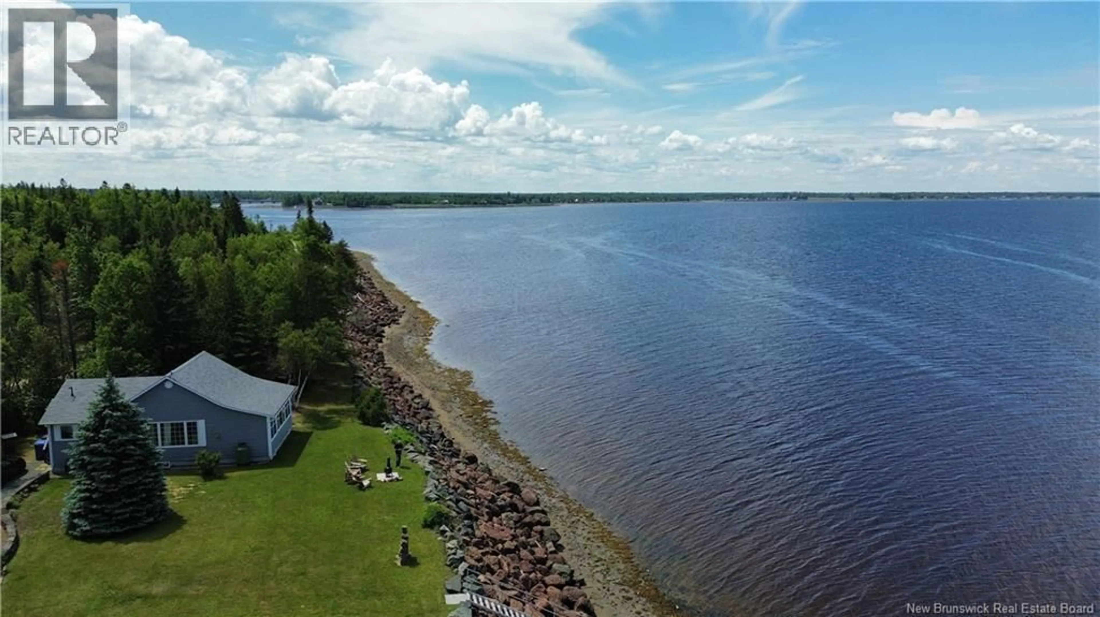 A pic from outside/outdoor area/front of a property/back of a property/a pic from drone, water/lake/river/ocean view for 40 FRONT STREET, Bay Du Vin New Brunswick E1N5K1