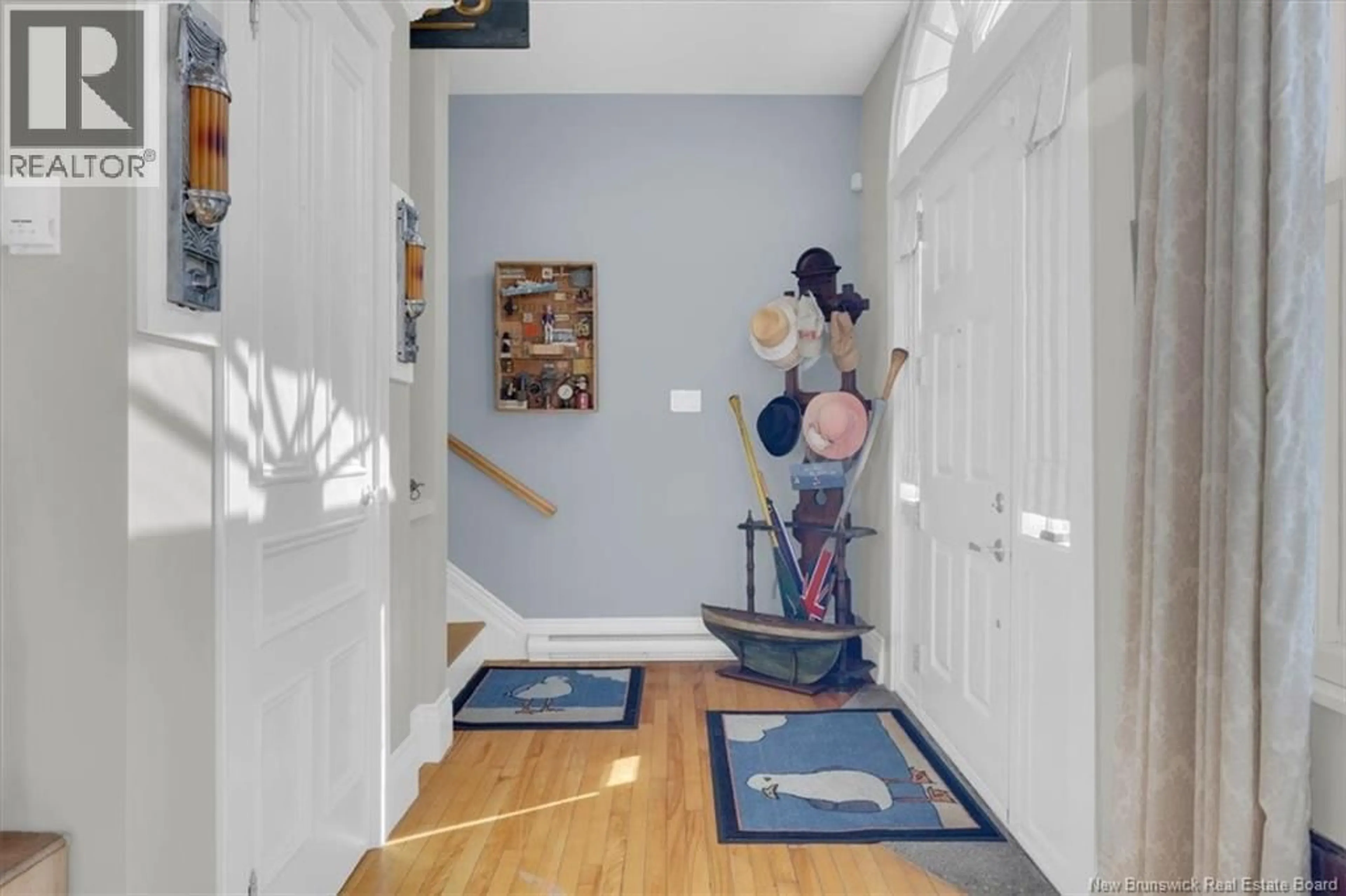 Indoor entryway for 270 WATER STREET, Saint Andrews New Brunswick E5B1B7