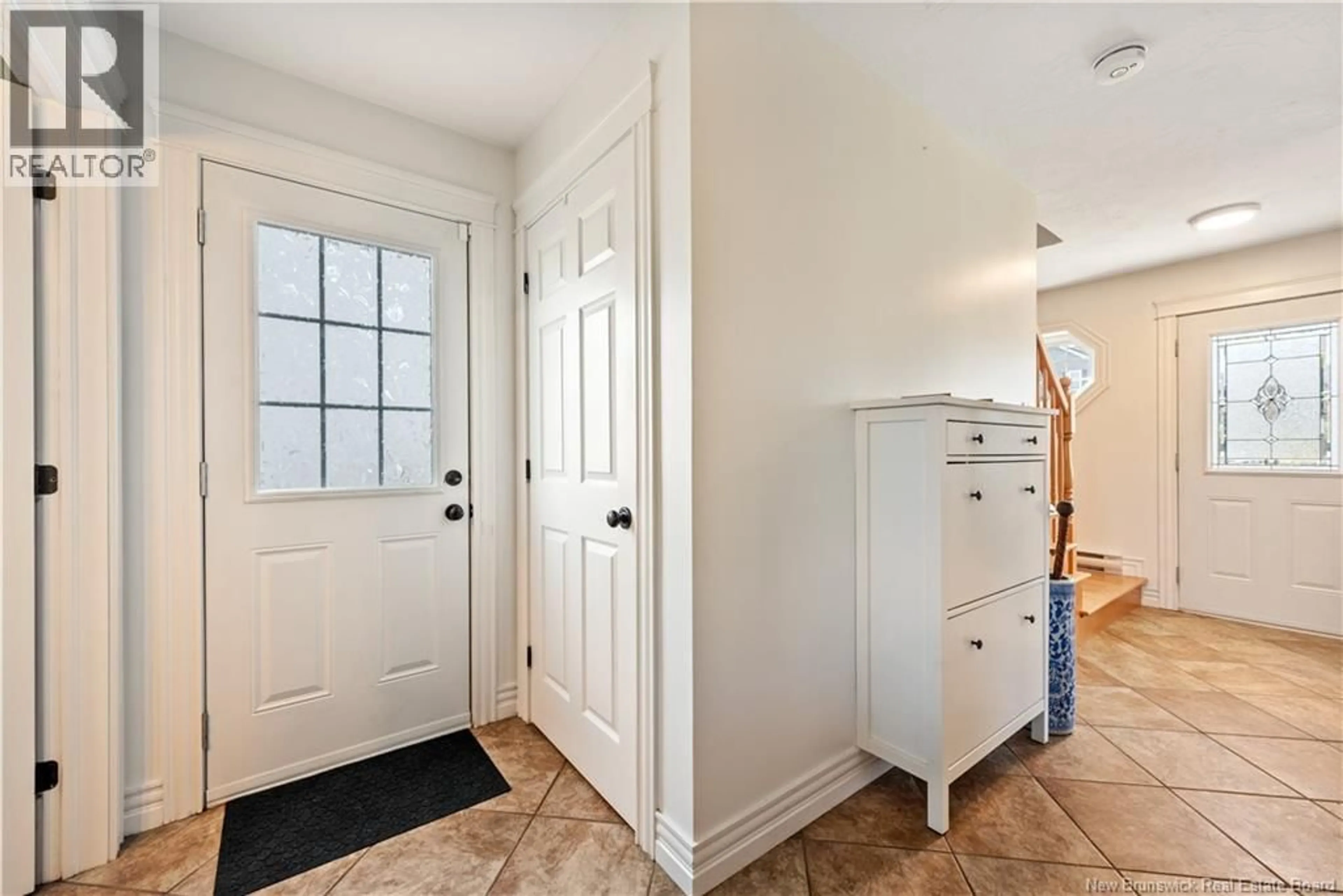 Indoor entryway for 10 DALTON STREET, Riverview New Brunswick E1B0G7
