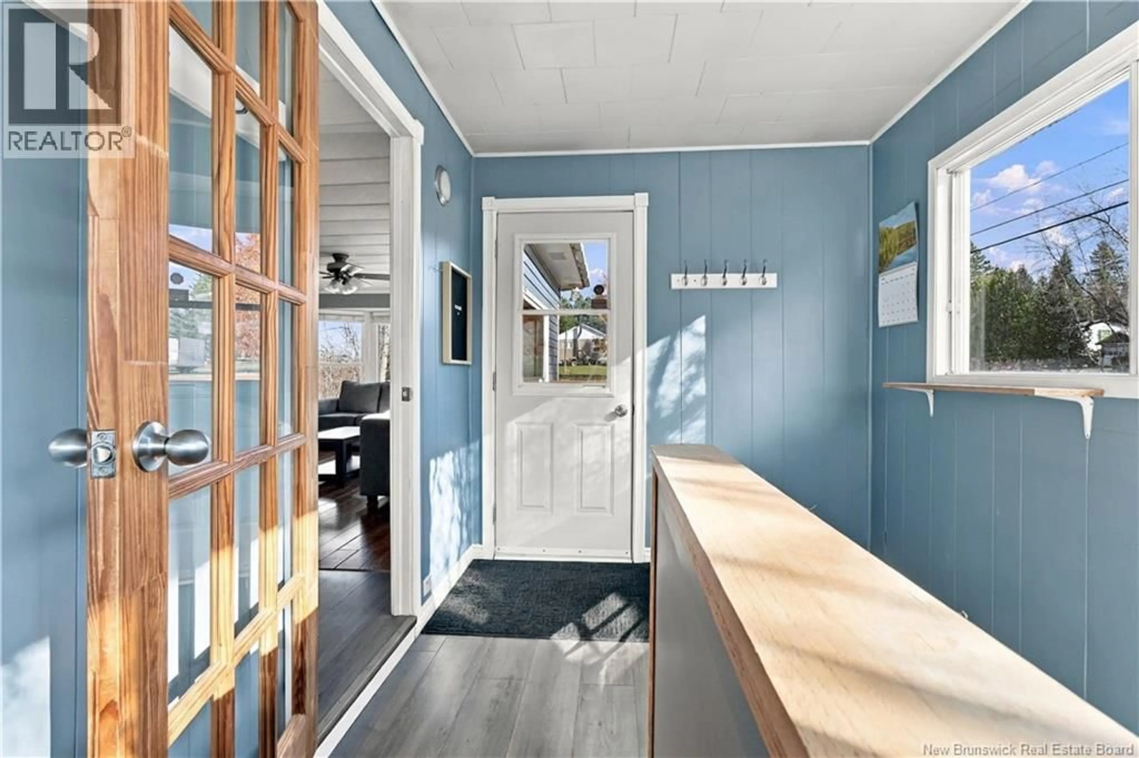 Indoor entryway for 736 BACK TRACY ROAD, Fredericton Junction New Brunswick E5L1G8