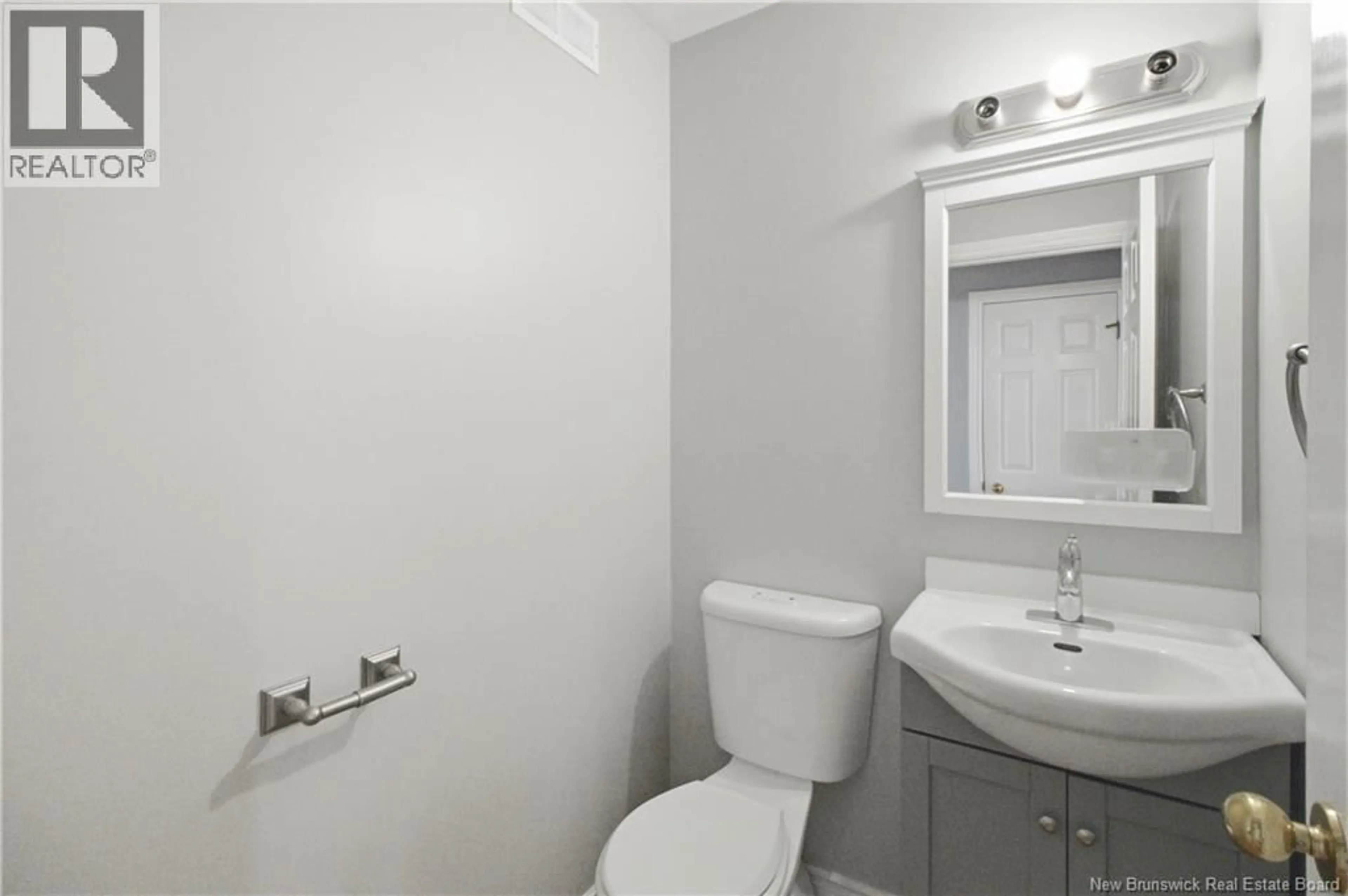 Standard bathroom, unknown for 397 GLENCAIRN DRIVE, Moncton New Brunswick E1G1Y5