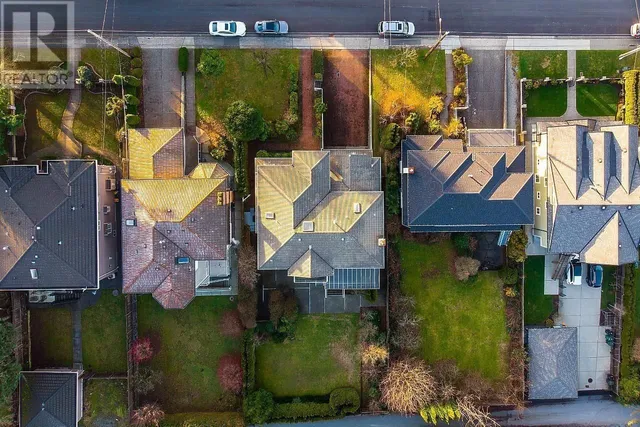 74 37TH AVENUE, Vancouver 4