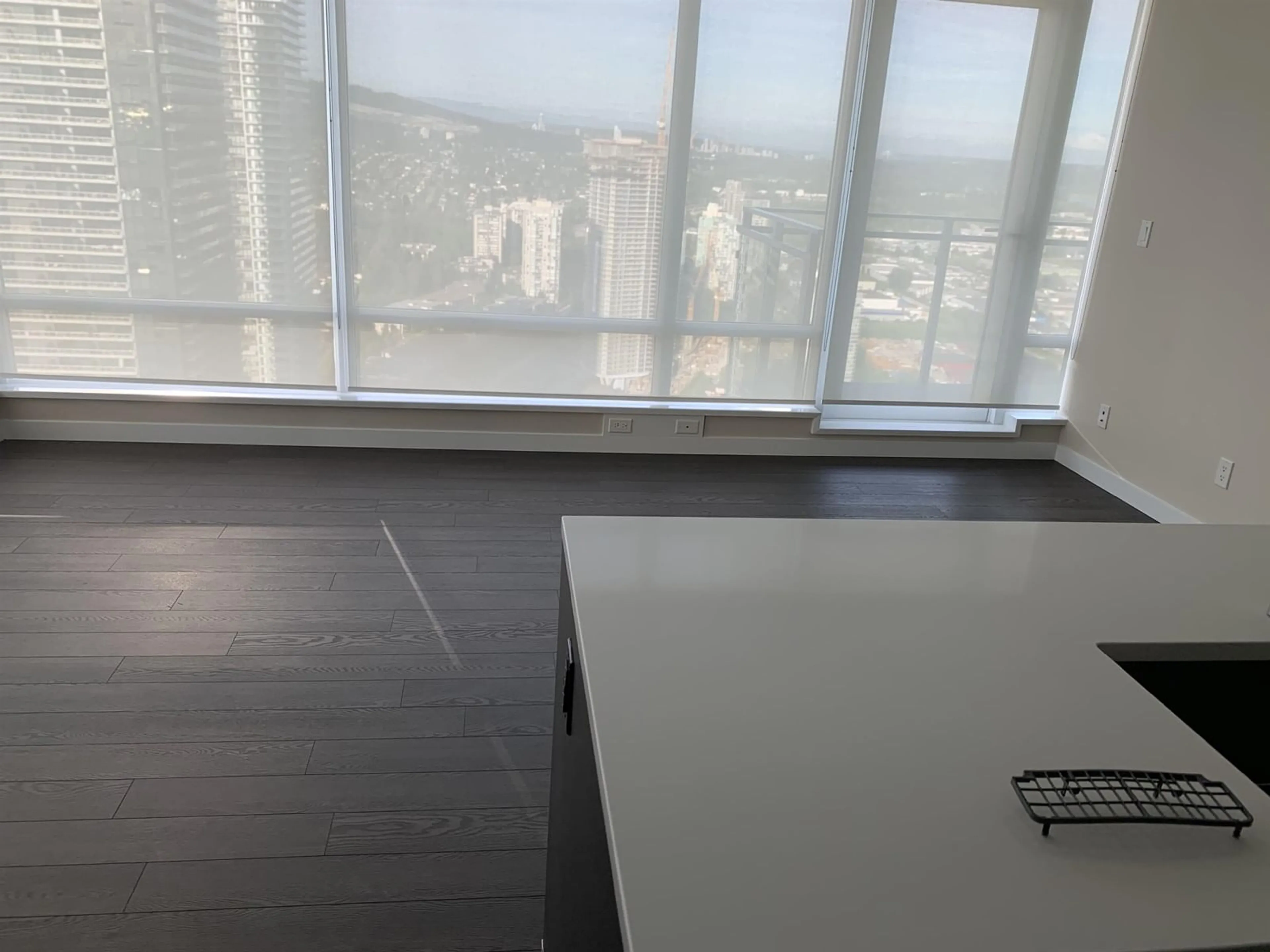 A pic of a room for 4305 - 4485 SKYLINE DRIVE, Burnaby British Columbia V5C0J2