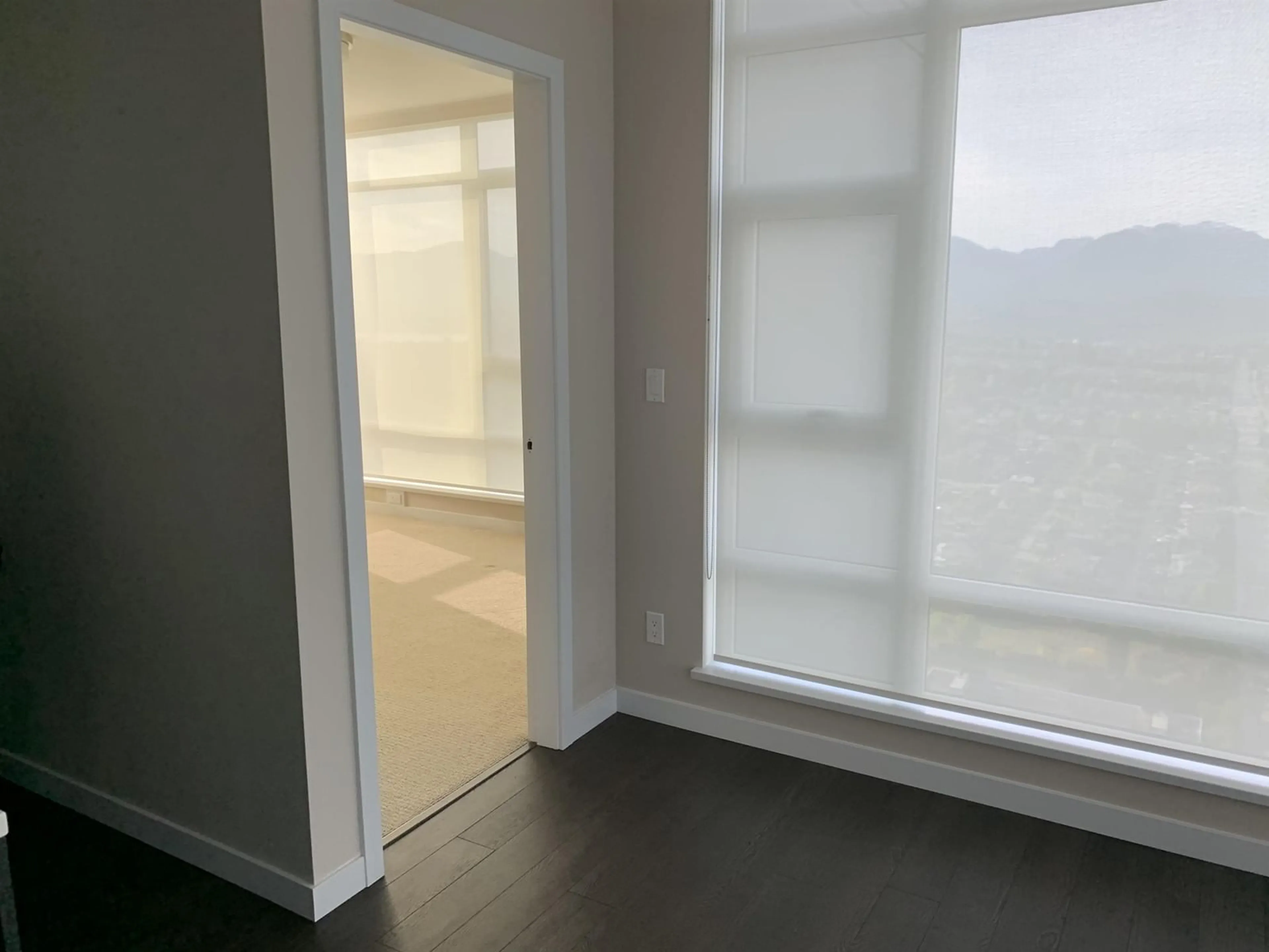 A pic of a room for 4305 - 4485 SKYLINE DRIVE, Burnaby British Columbia V5C0J2