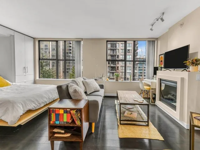 702 989 BEATTY STREET, Vancouver 2