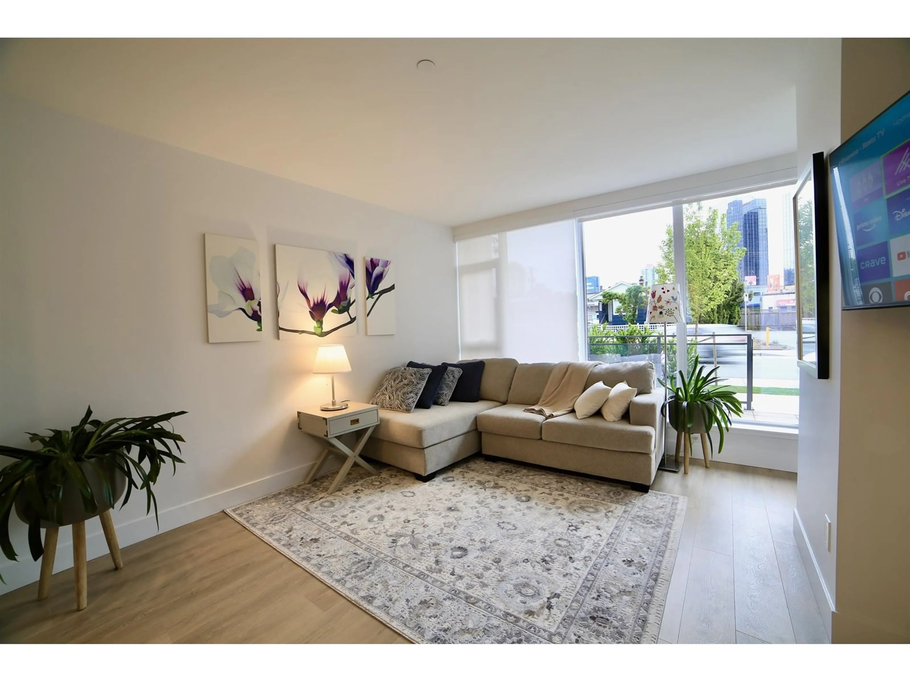 Living room with furniture, unknown for 4715 - 4711 HAZEL STREET, Burnaby British Columbia V5H0J9
