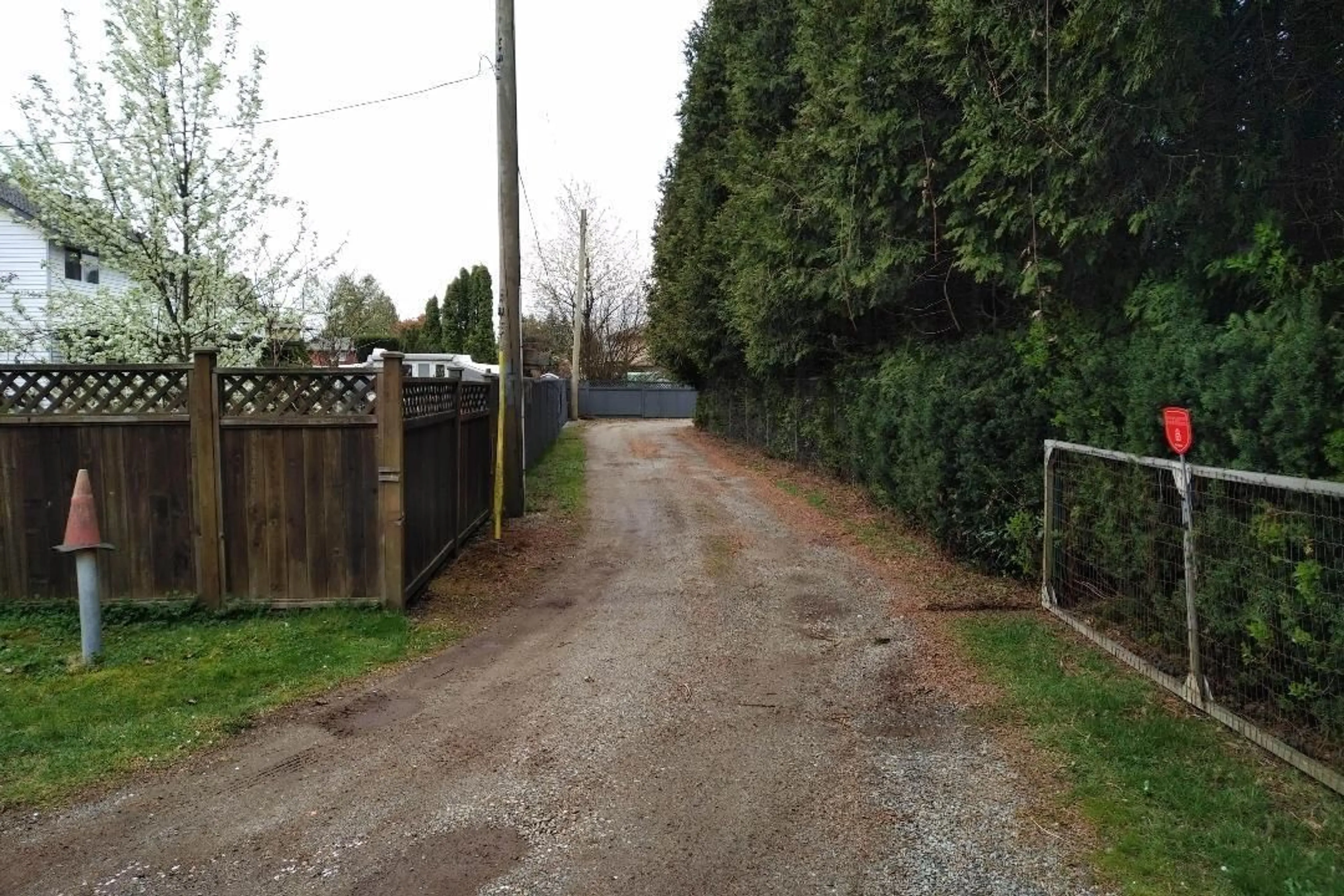A pic from outside/outdoor area/front of a property/back of a property/a pic from drone, street for 11726 203 STREET, Maple Ridge British Columbia V2X4T9
