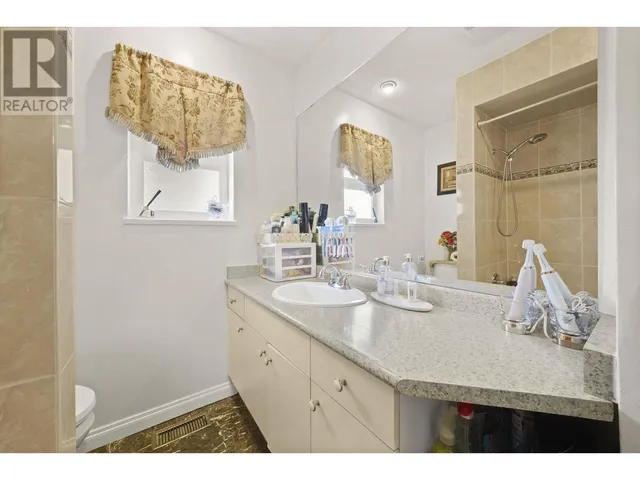 2374 E 33RD AVENUE, Vancouver 4