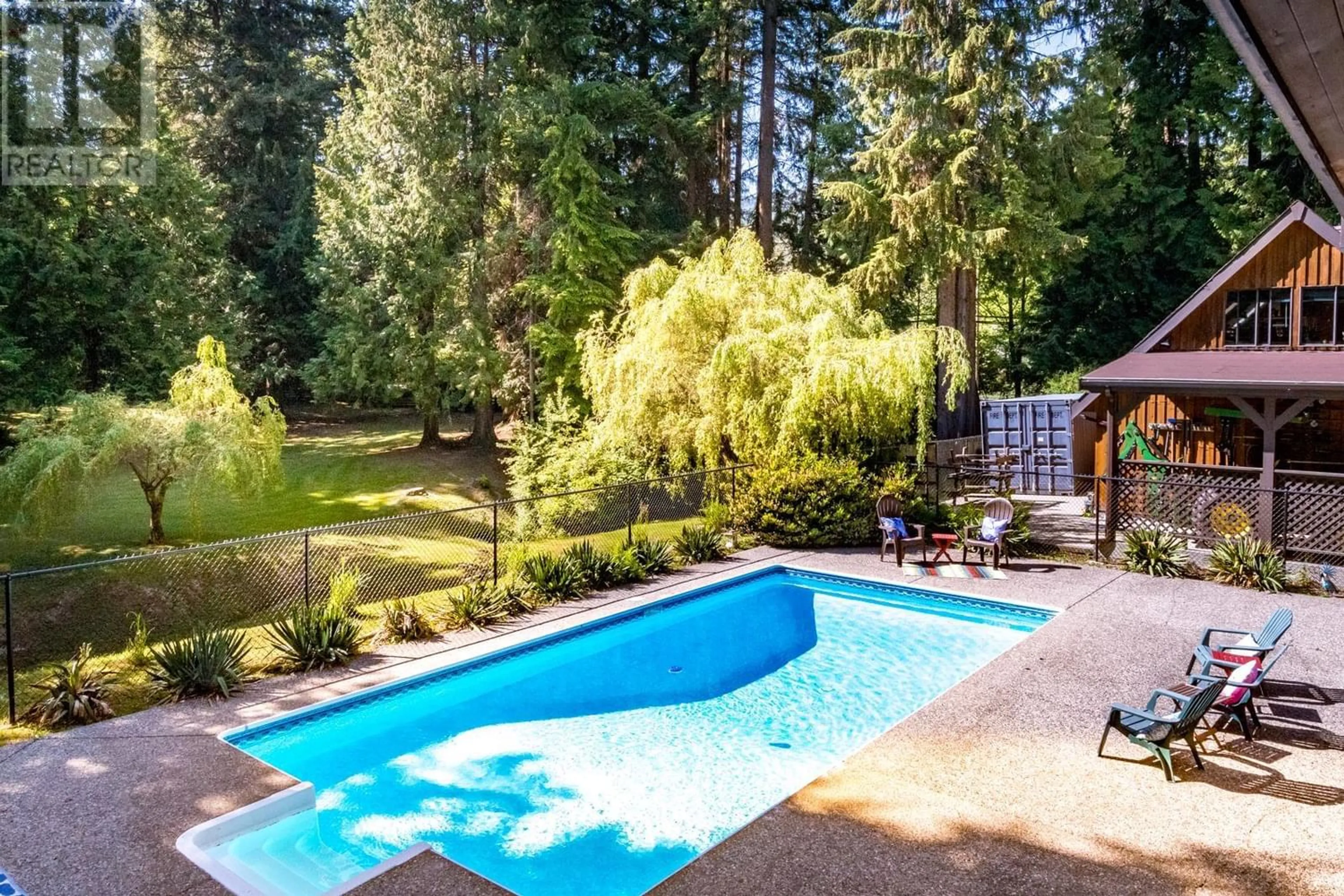 Pool for 1371 SUNSHINE COAST HIGHWAY, Gibsons British Columbia V0N1V5