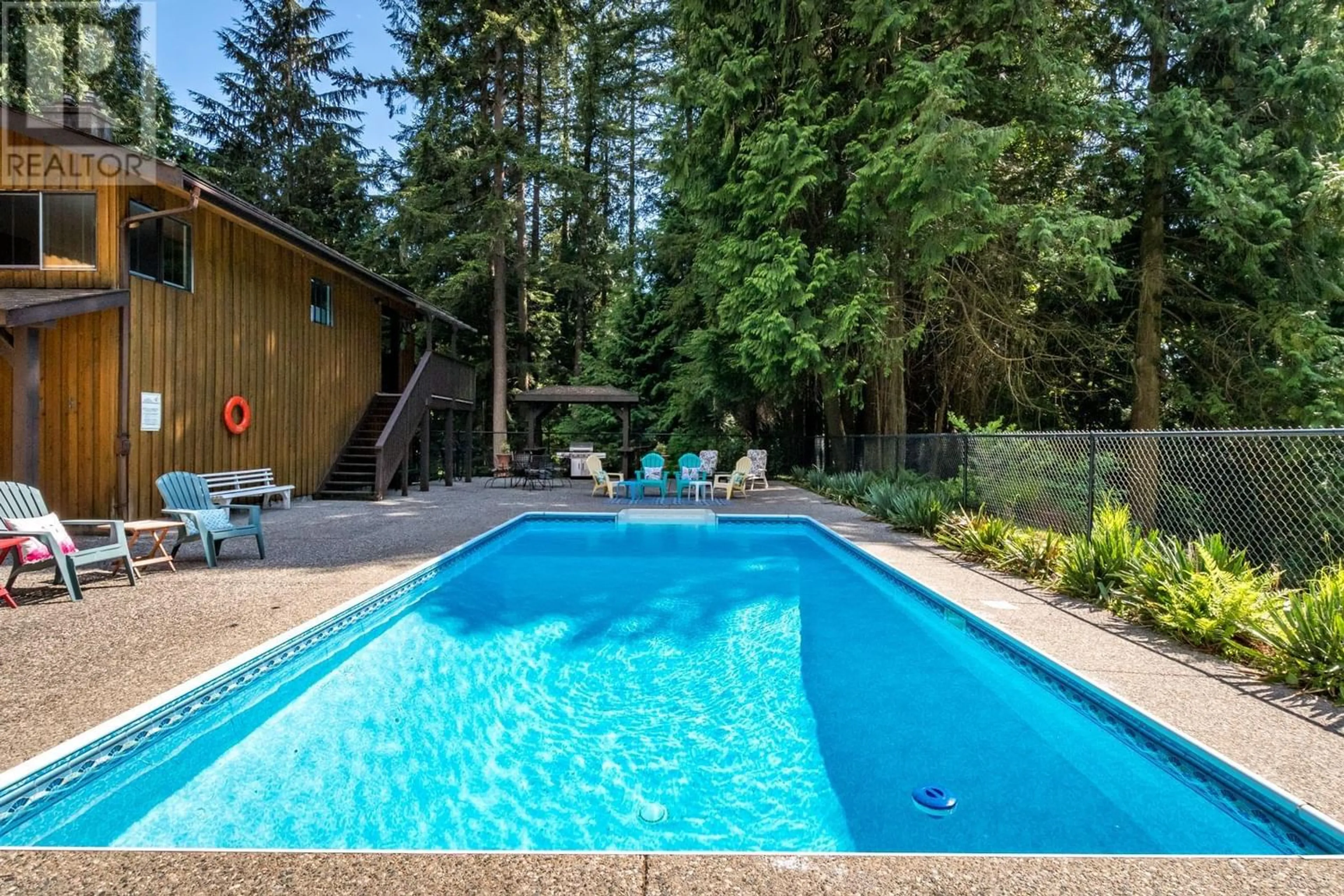 Pool for 1371 SUNSHINE COAST HIGHWAY, Gibsons British Columbia V0N1V5