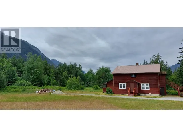 2335 MACKENZIE 20 HIGHWAY, Bella Coola