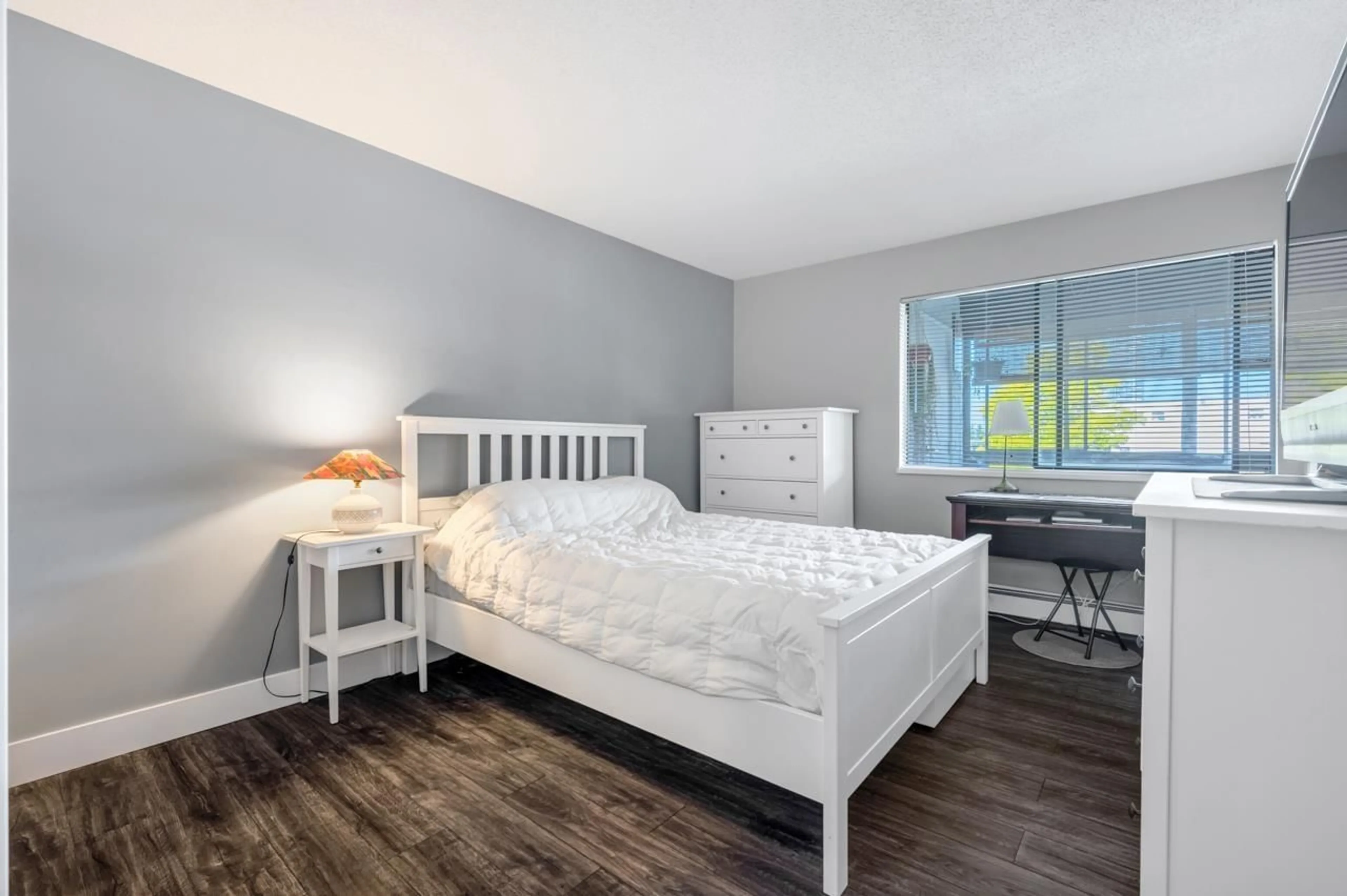 A pic of a room for 202 1526 GEORGE STREET, White Rock British Columbia V4B4A5