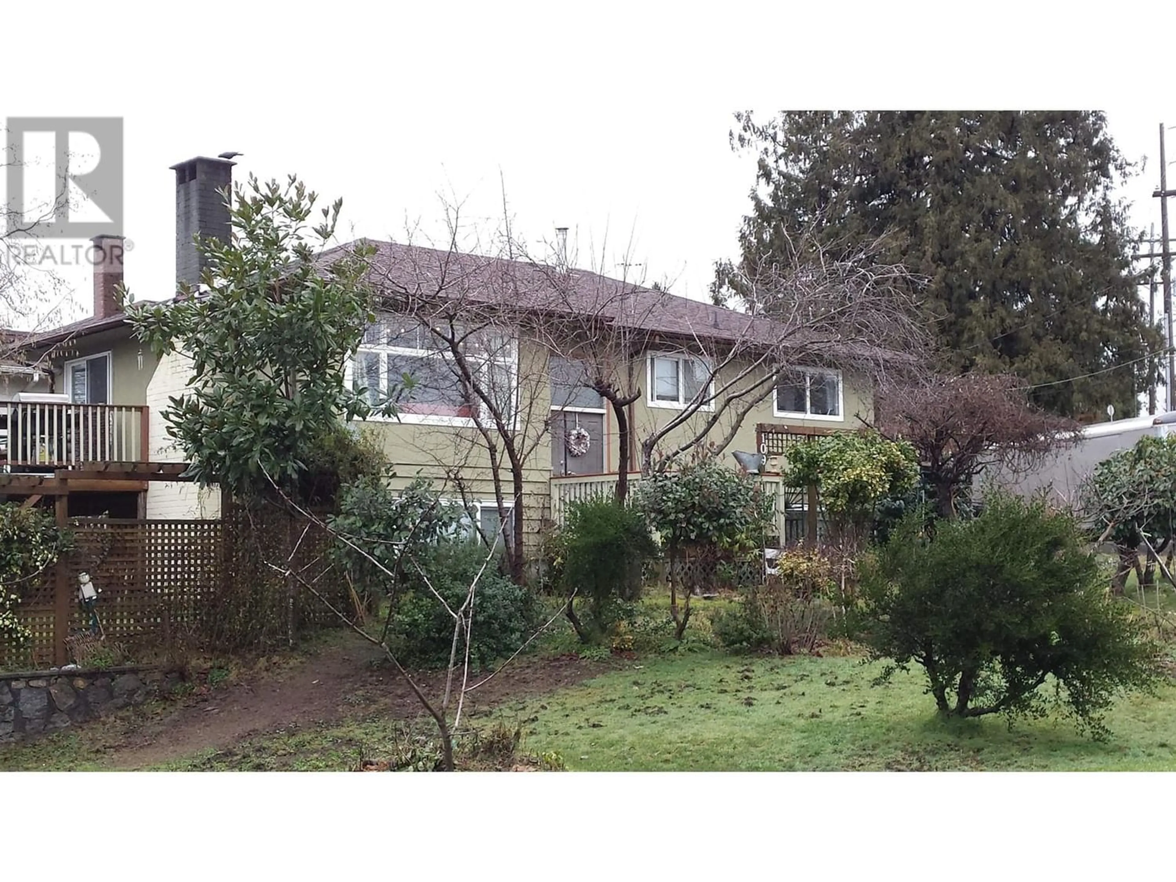 Frontside or backside of a home for 109 ST. DAVIDS AVENUE, North Vancouver British Columbia V7L3N8