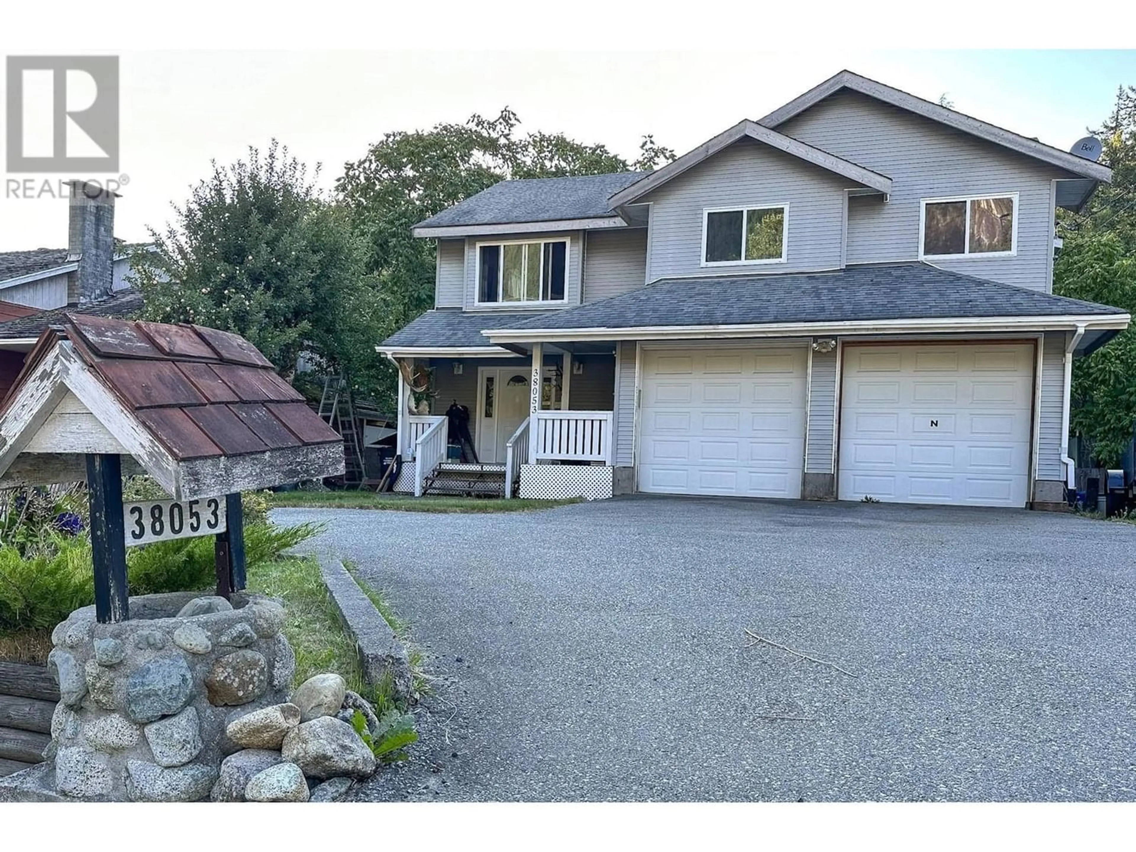 Frontside or backside of a home, cottage for 38053 WESTWAY AVENUE, Squamish British Columbia V8B0X6