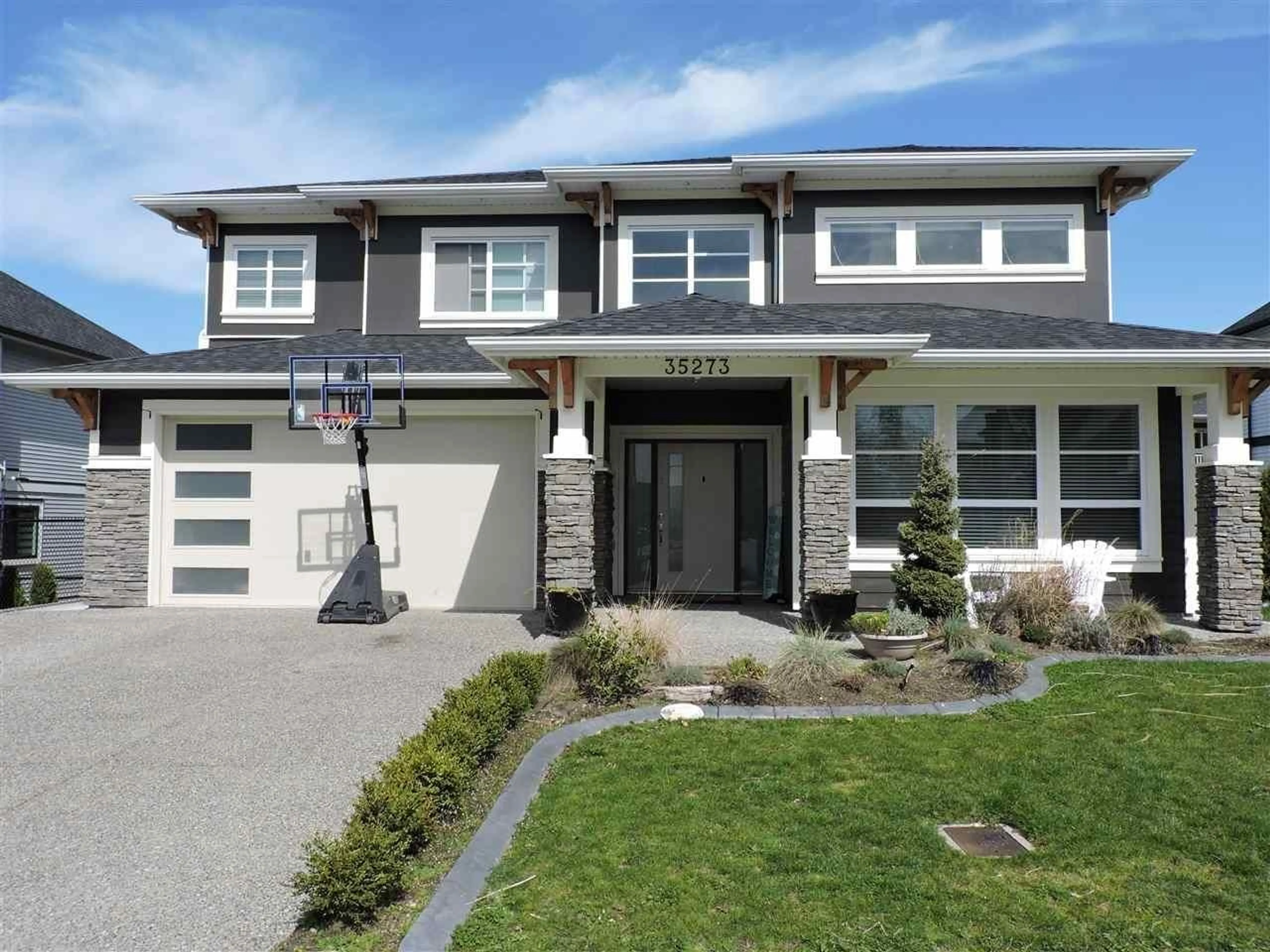 Frontside or backside of a home for 35273 ADAIR AVENUE, Mission British Columbia V2V0G2