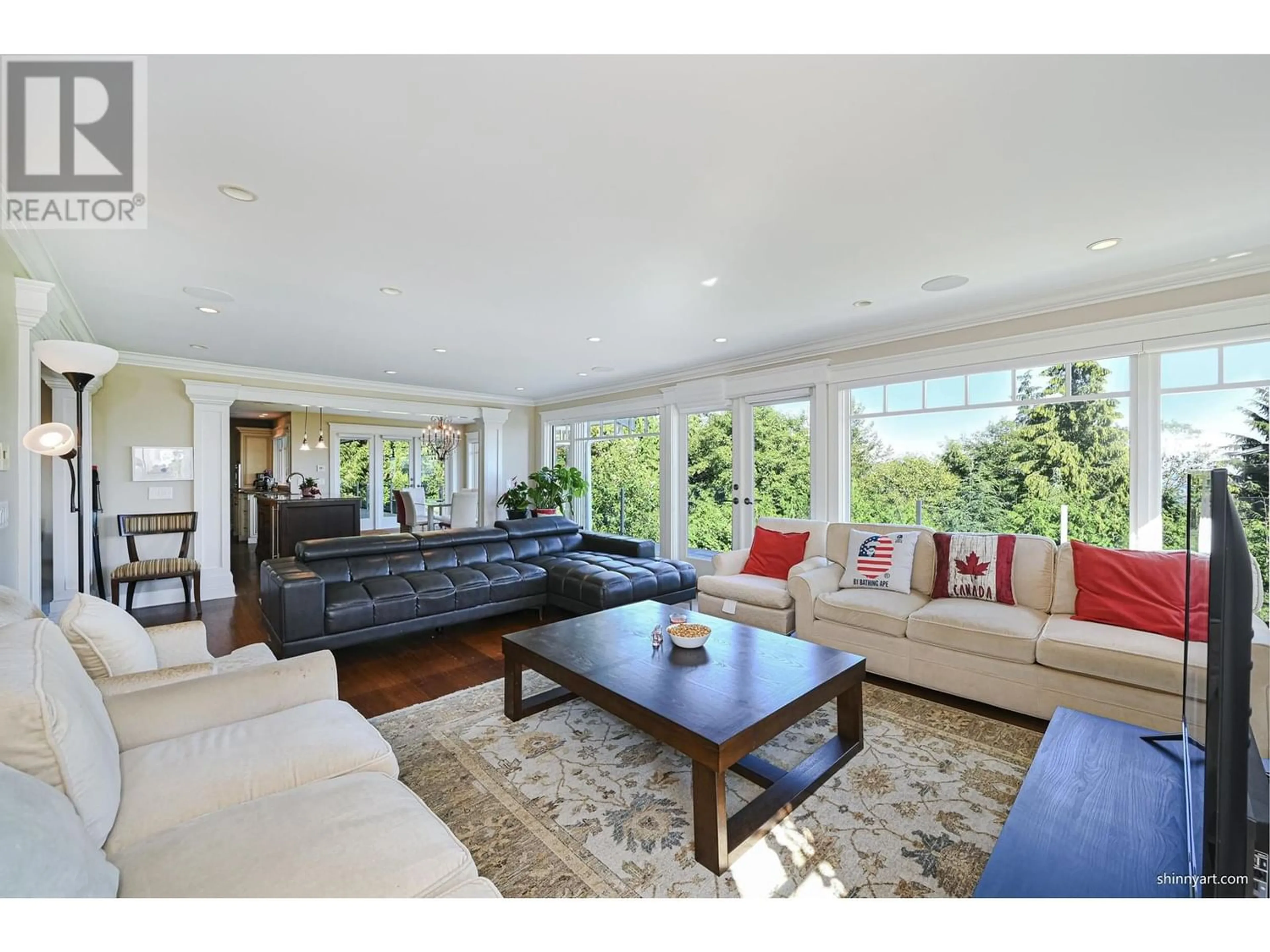 Living room, wood floors for 1444 SANDHURST PLACE, West Vancouver British Columbia V7S2P3