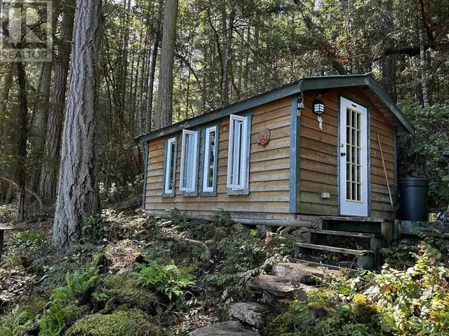 762 RIDGE ROAD, Galiano Island 3