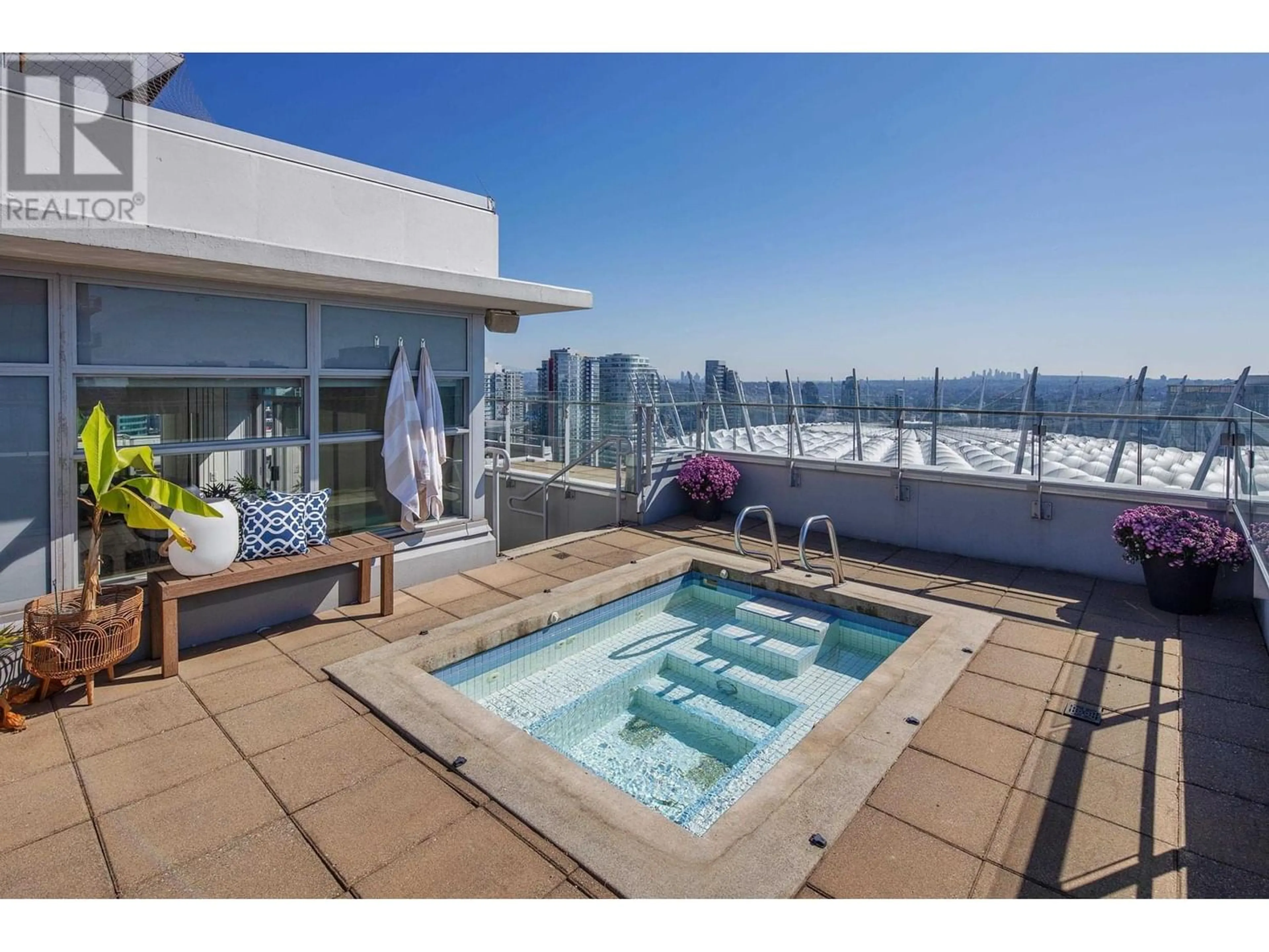 Indoor or outdoor pool for 2201 821 CAMBIE STREET, Vancouver British Columbia V6B0E3