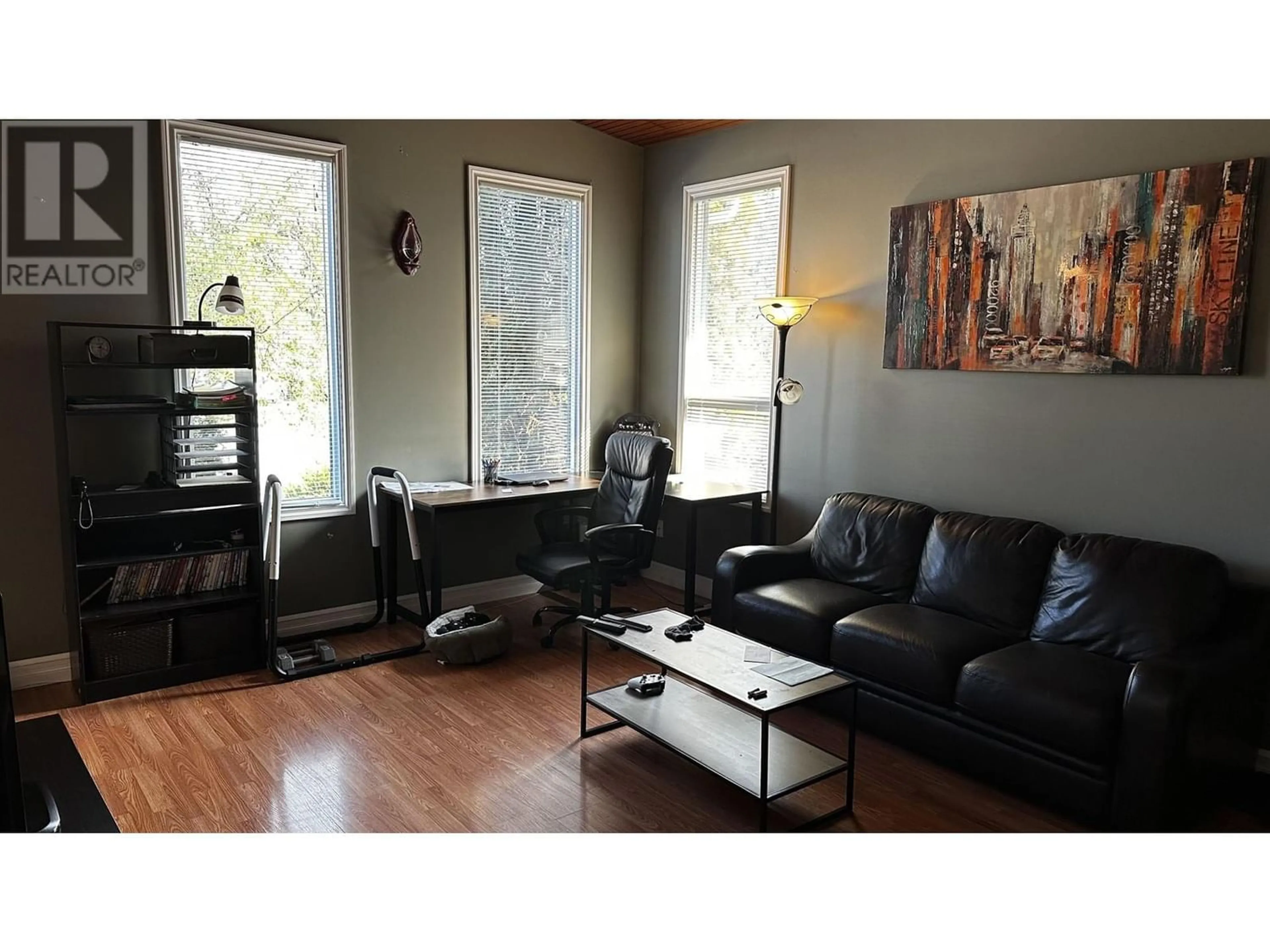 Living room for 4633 ROBSON AVENUE, Prince George British Columbia V2M5S6