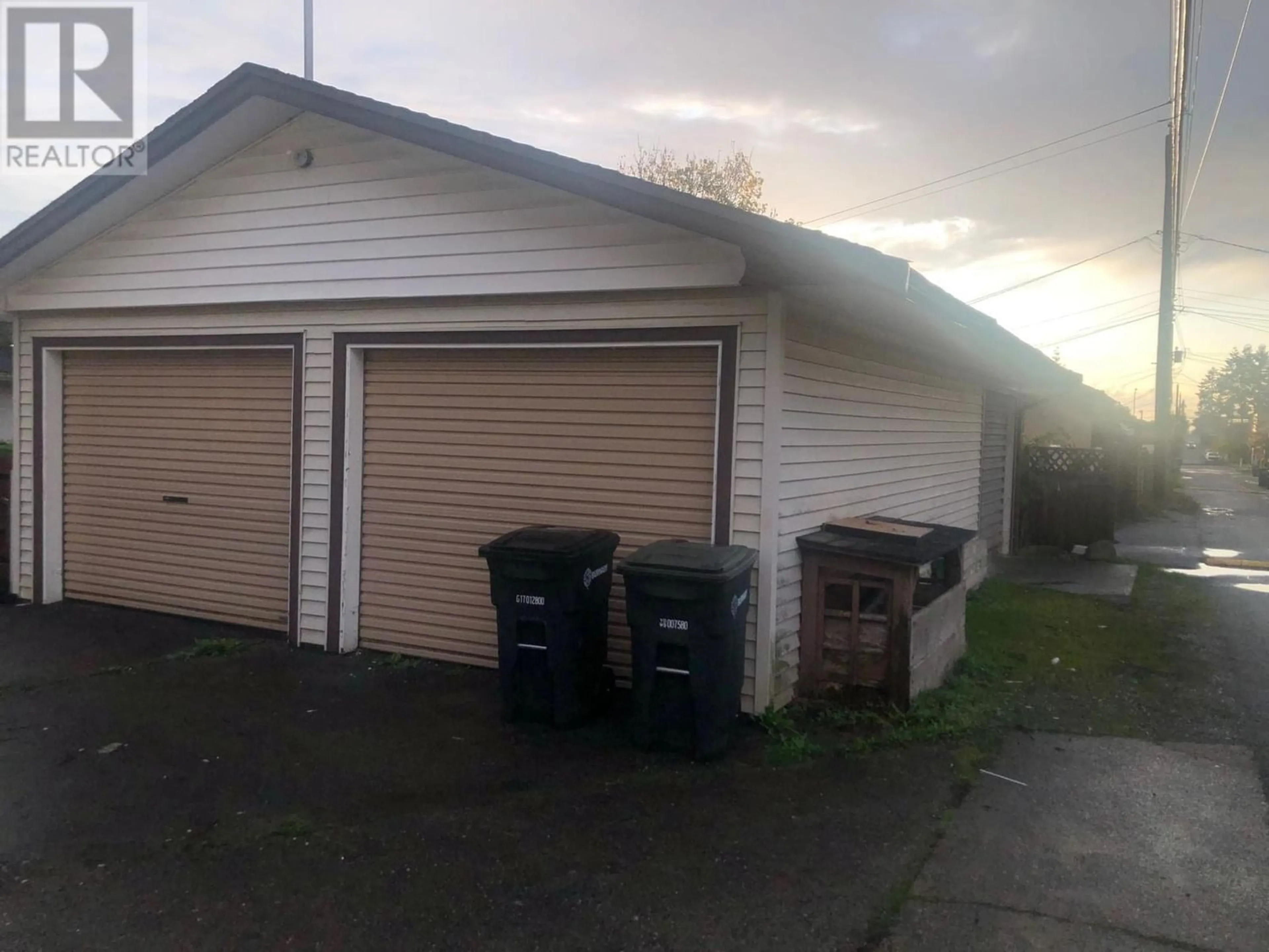 Shed for 4551 NAPIER STREET, Burnaby British Columbia V5C3H4