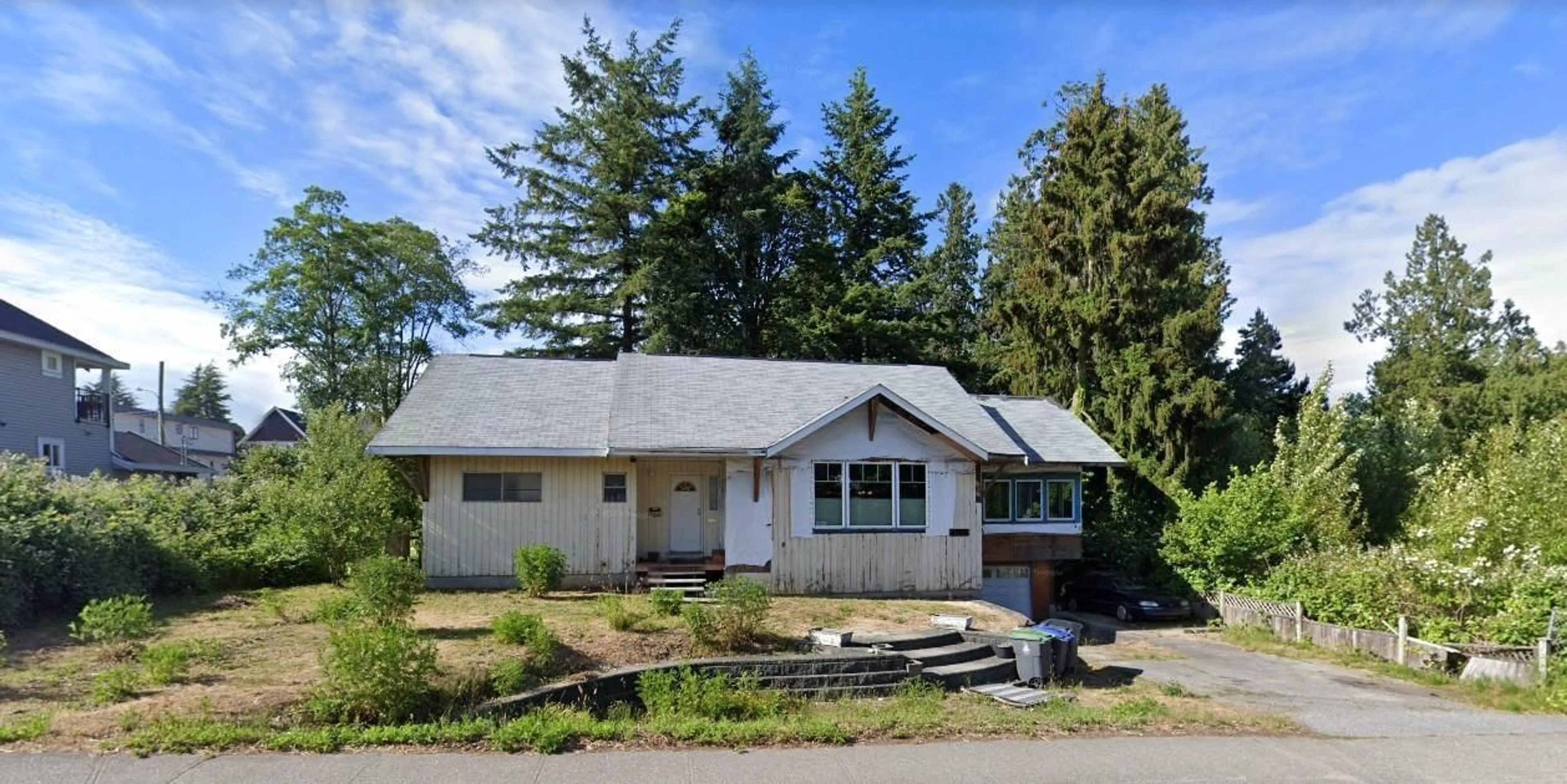 Frontside or backside of a home for 13511 64 AVENUE, Surrey British Columbia V3W1Y2