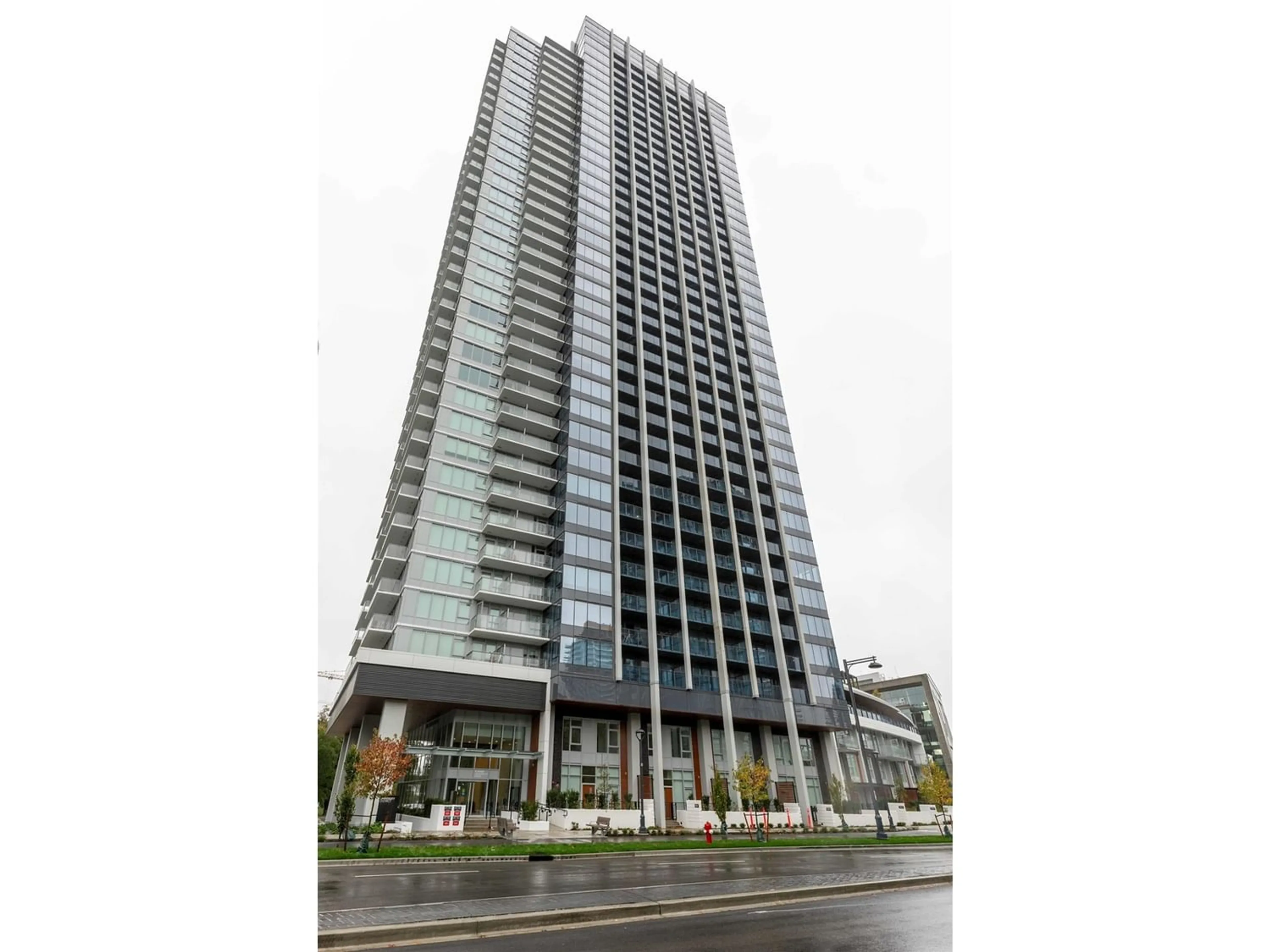 A pic from exterior of the house or condo for 1302 10448 UNIVERSITY DRIVE, Surrey British Columbia V3T0S7