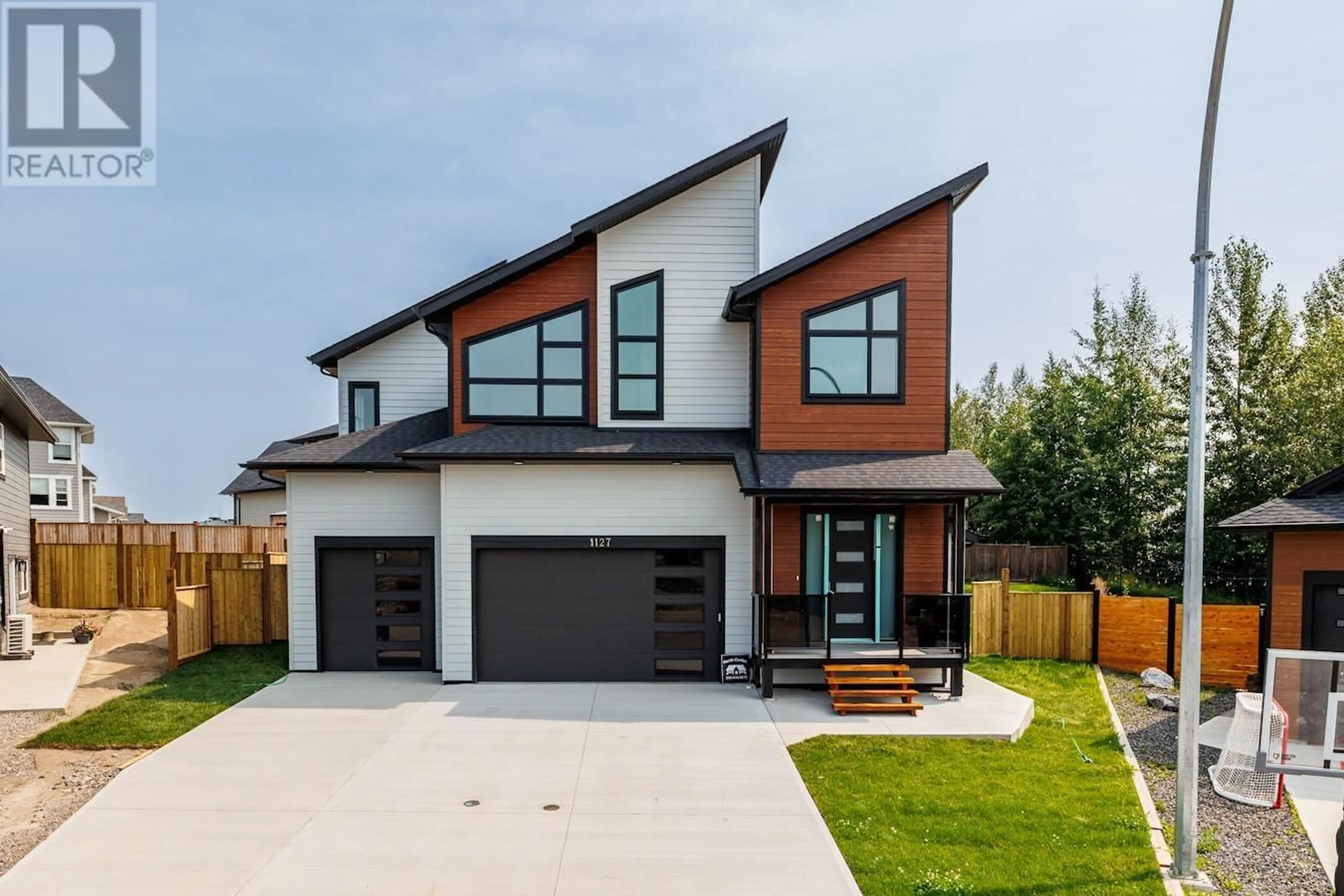 Frontside or backside of a home for 1127 MONARCH COURT, Prince George British Columbia V2N0G8