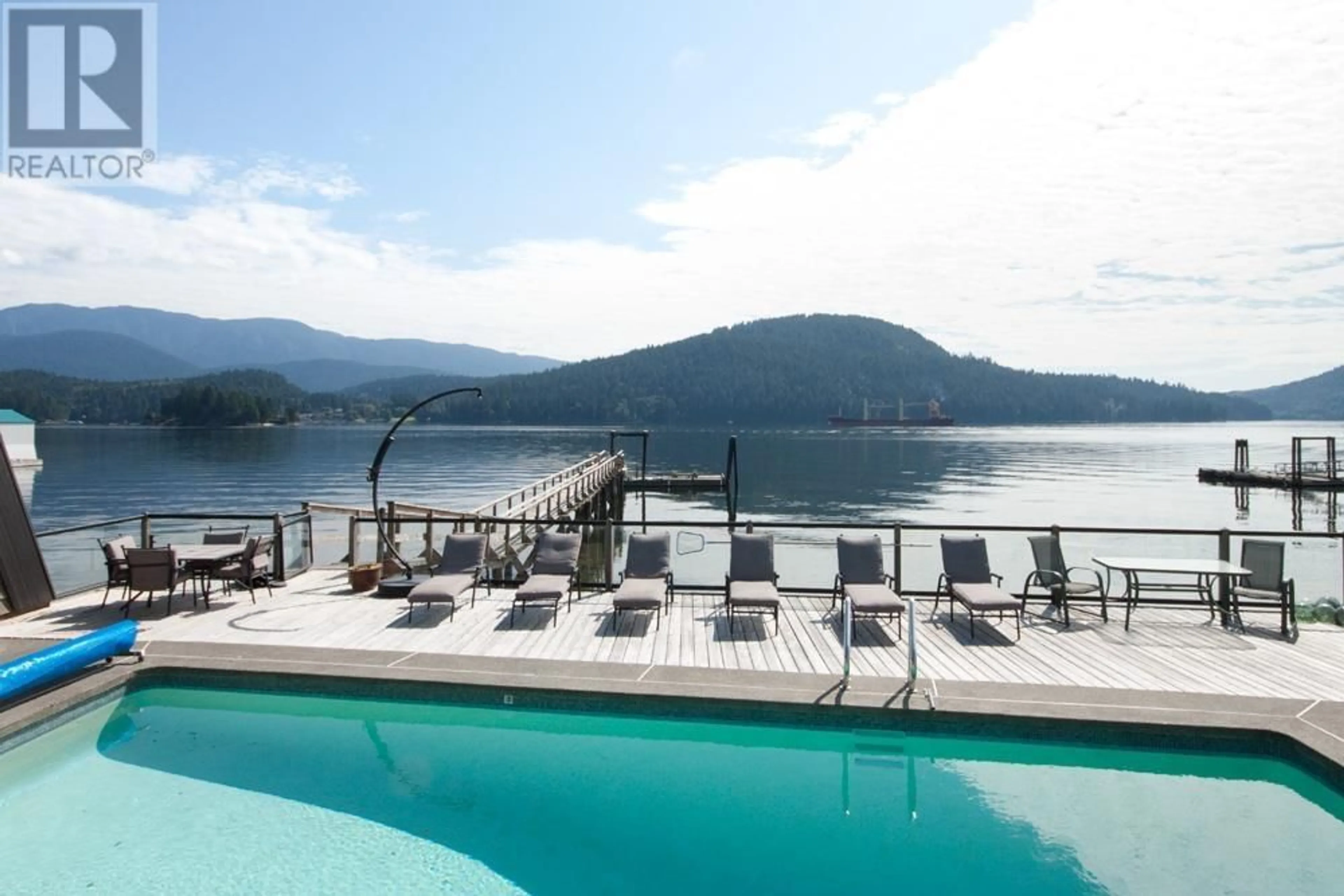 Indoor or outdoor pool for 4422 DOLLAR ROAD, North Vancouver British Columbia V7G1B3