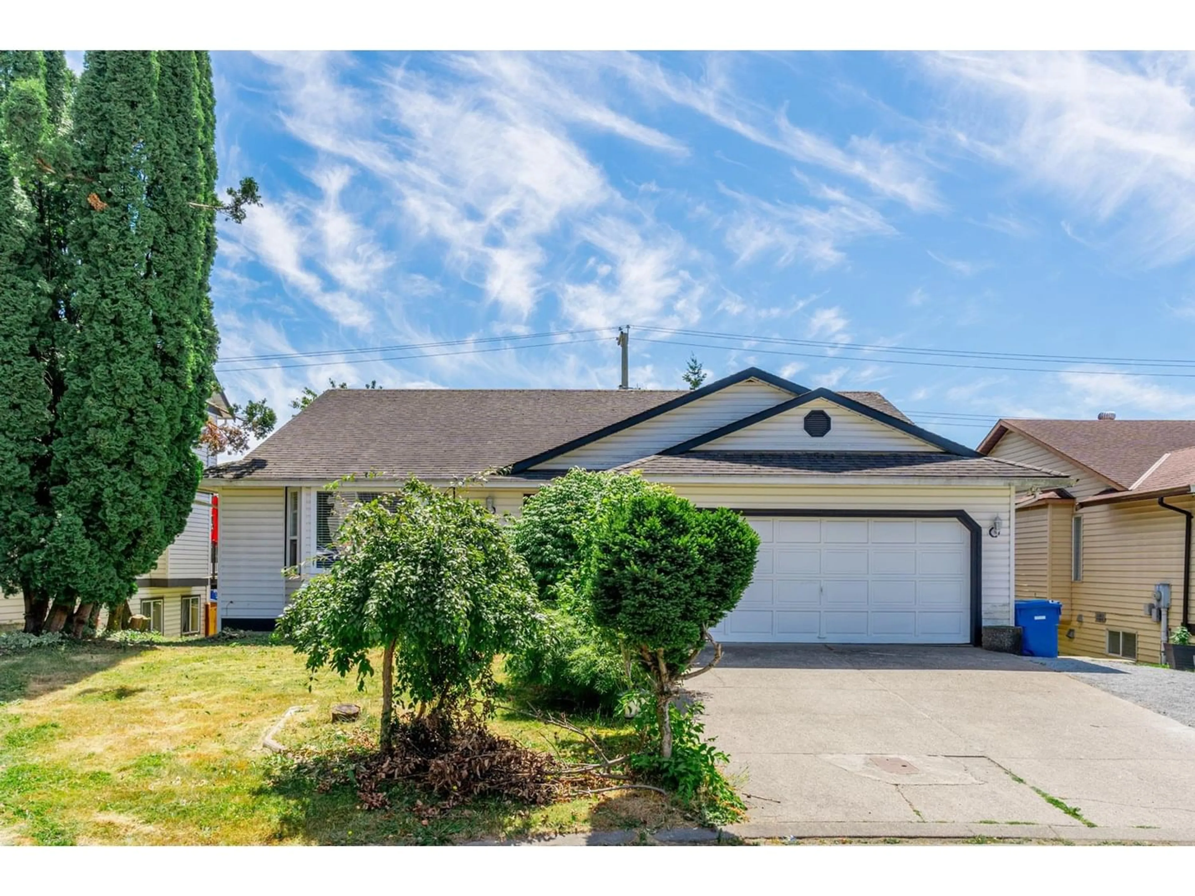 Frontside or backside of a home for 31152 CREEKSIDE DRIVE, Abbotsford British Columbia V2T5J9