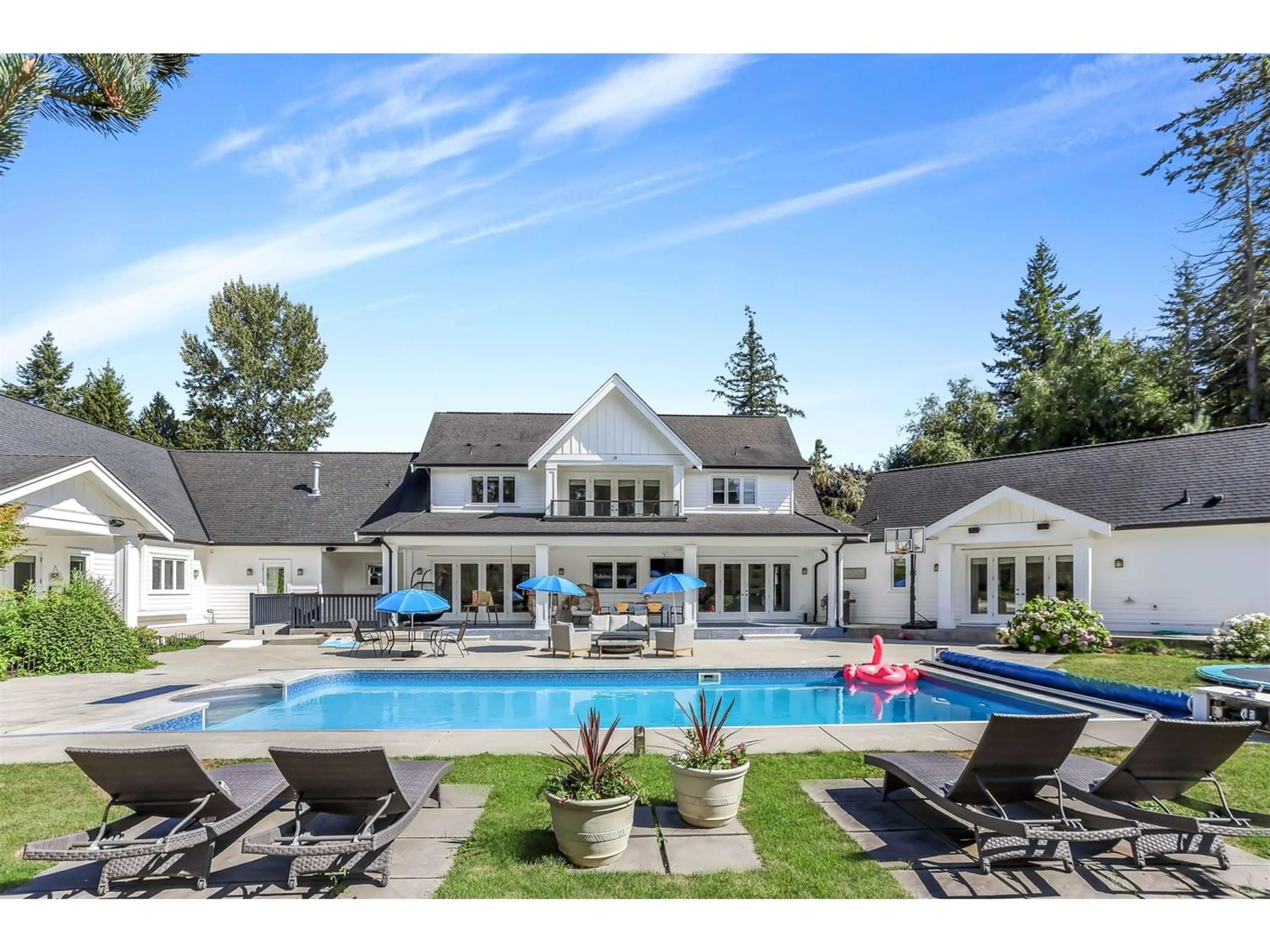 Indoor or outdoor pool for 20053 FERNRIDGE CRESCENT, Langley British Columbia V2Z1X5