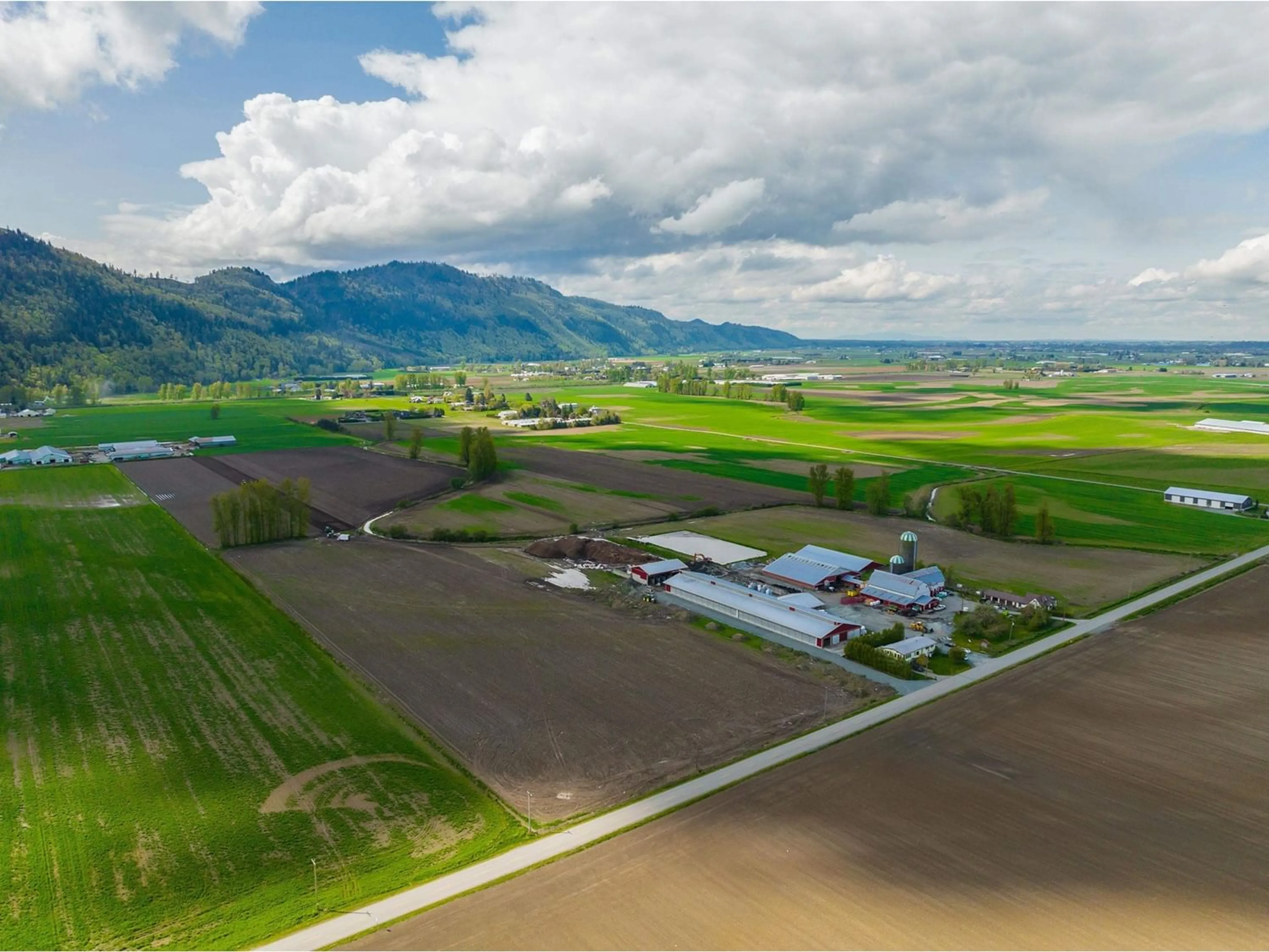 Lakeview for 39464 WELLS LINE ROAD, Abbotsford British Columbia V3G2A3