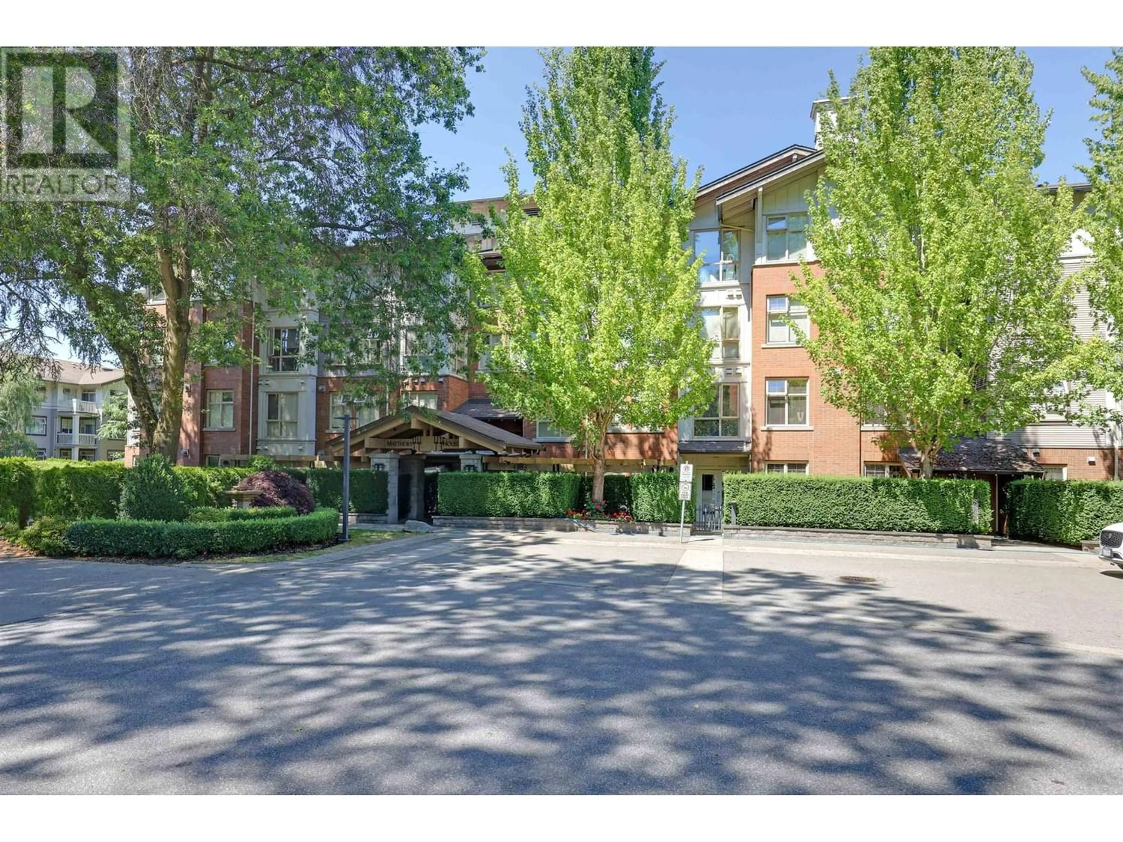 A pic from exterior of the house or condo for 305 4883 MACLURE MEWS, Vancouver British Columbia V6J5M8