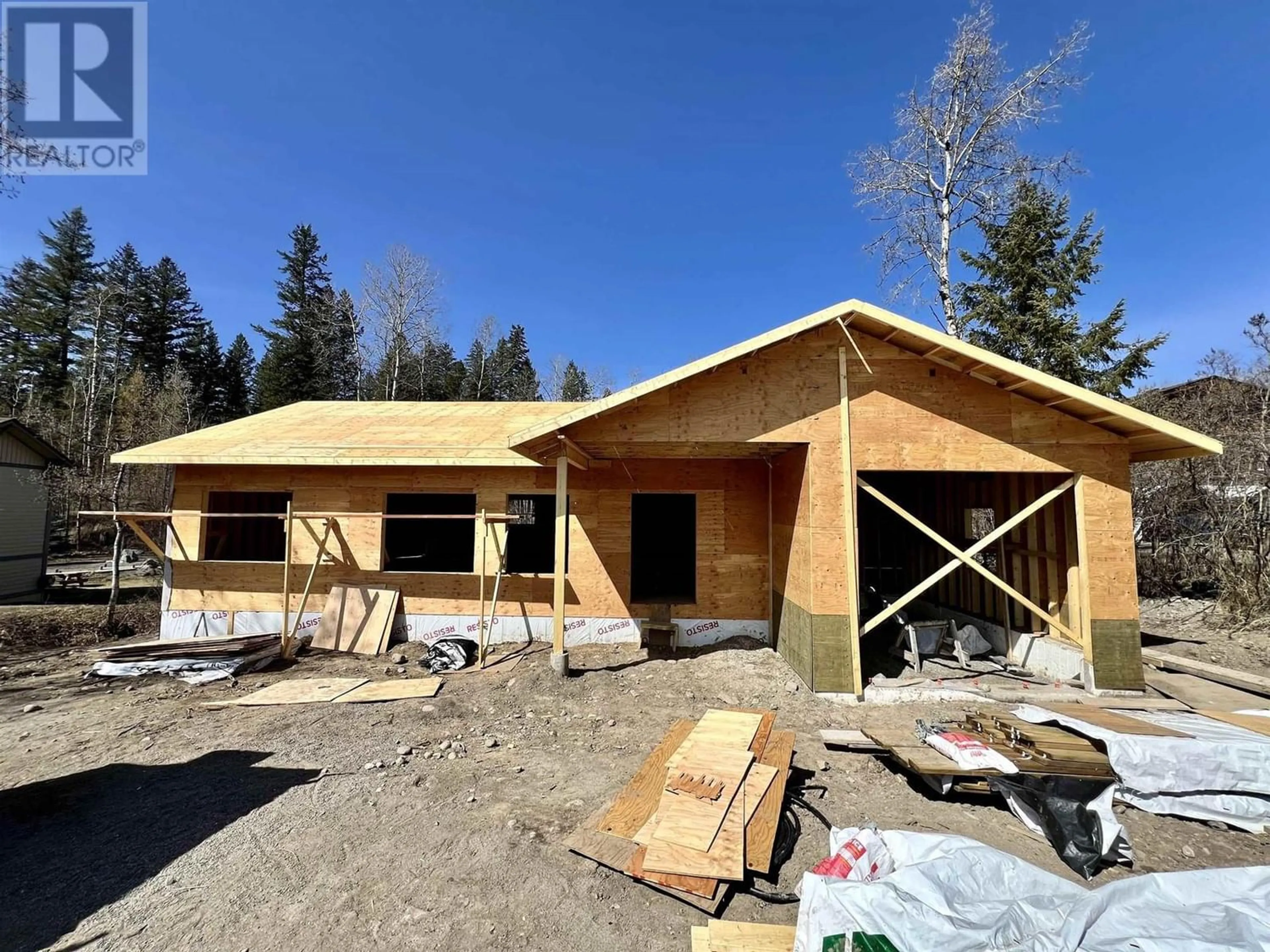 Frontside or backside of a home for 4724 CHILCOTIN CRESCENT, 108 Mile Ranch British Columbia V0K2Z0